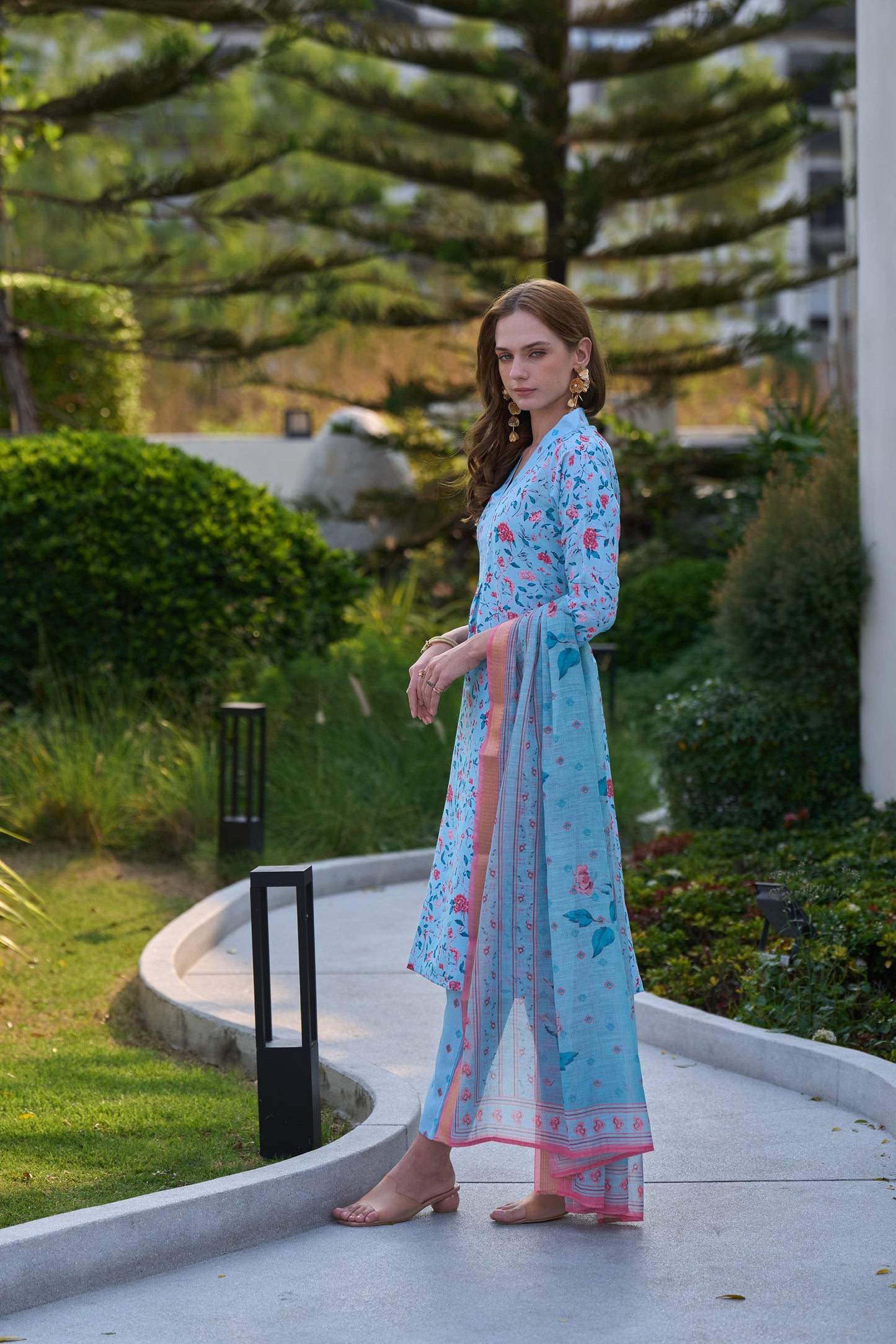 Sky Blue Vatican Floral Printed Kurta Set with Linen Dupatta