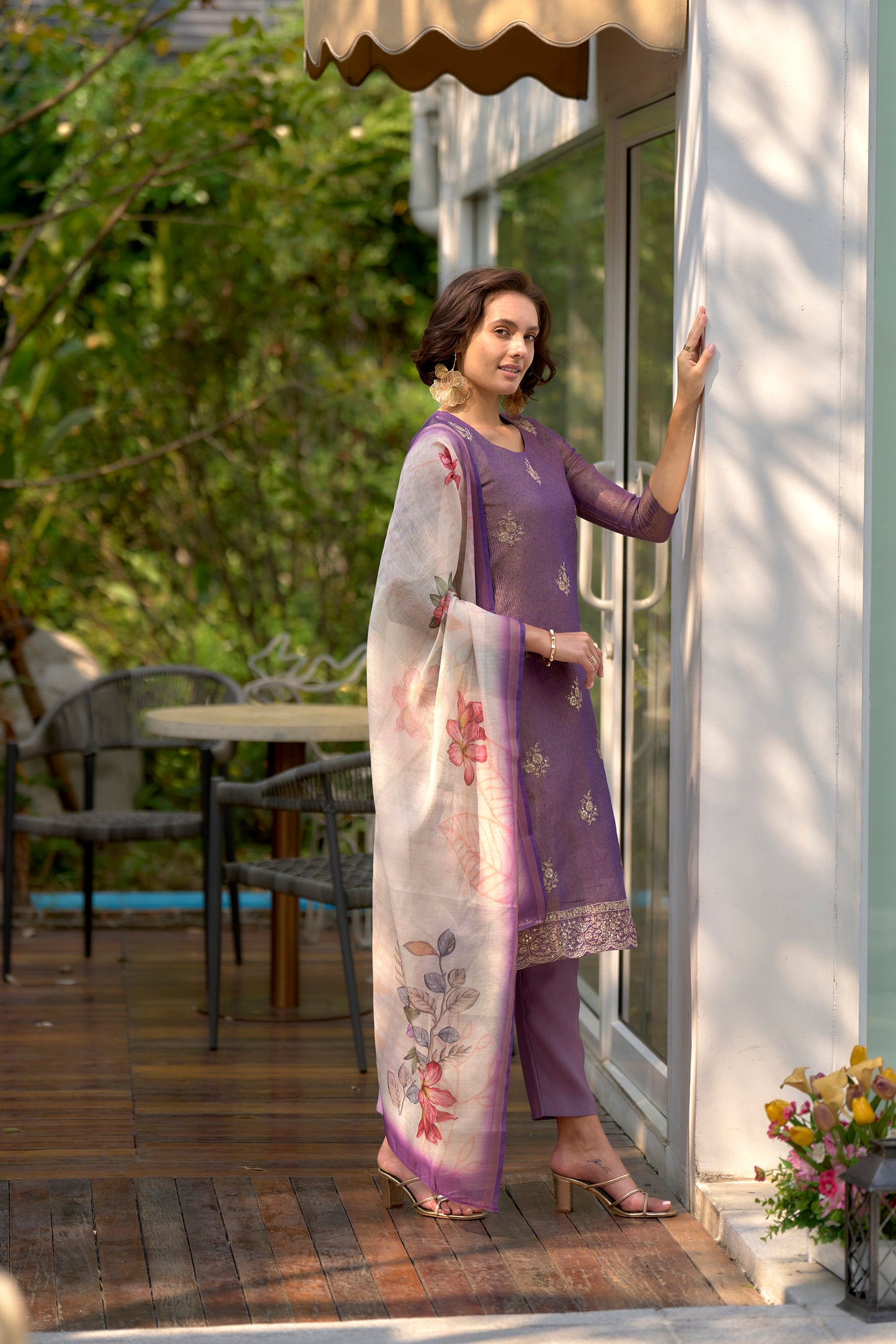 Light Purple Tissue Kurta Set with Embroidered Neckline & Matching Dupatta
