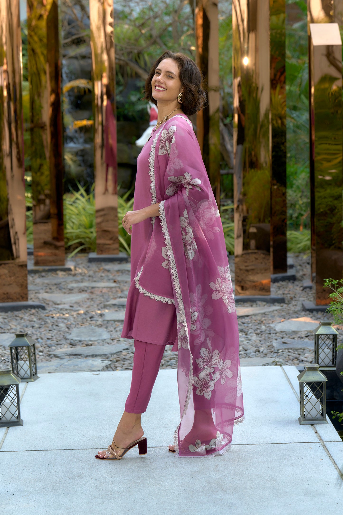 Pink Vatican Kurta Set with Embroidered Neckline and Organza Dupatta