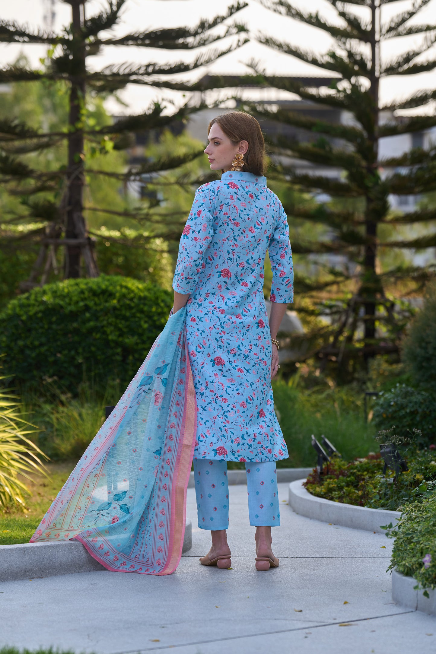 Sky Blue Vatican Floral Printed Kurta Set with Linen Dupatta