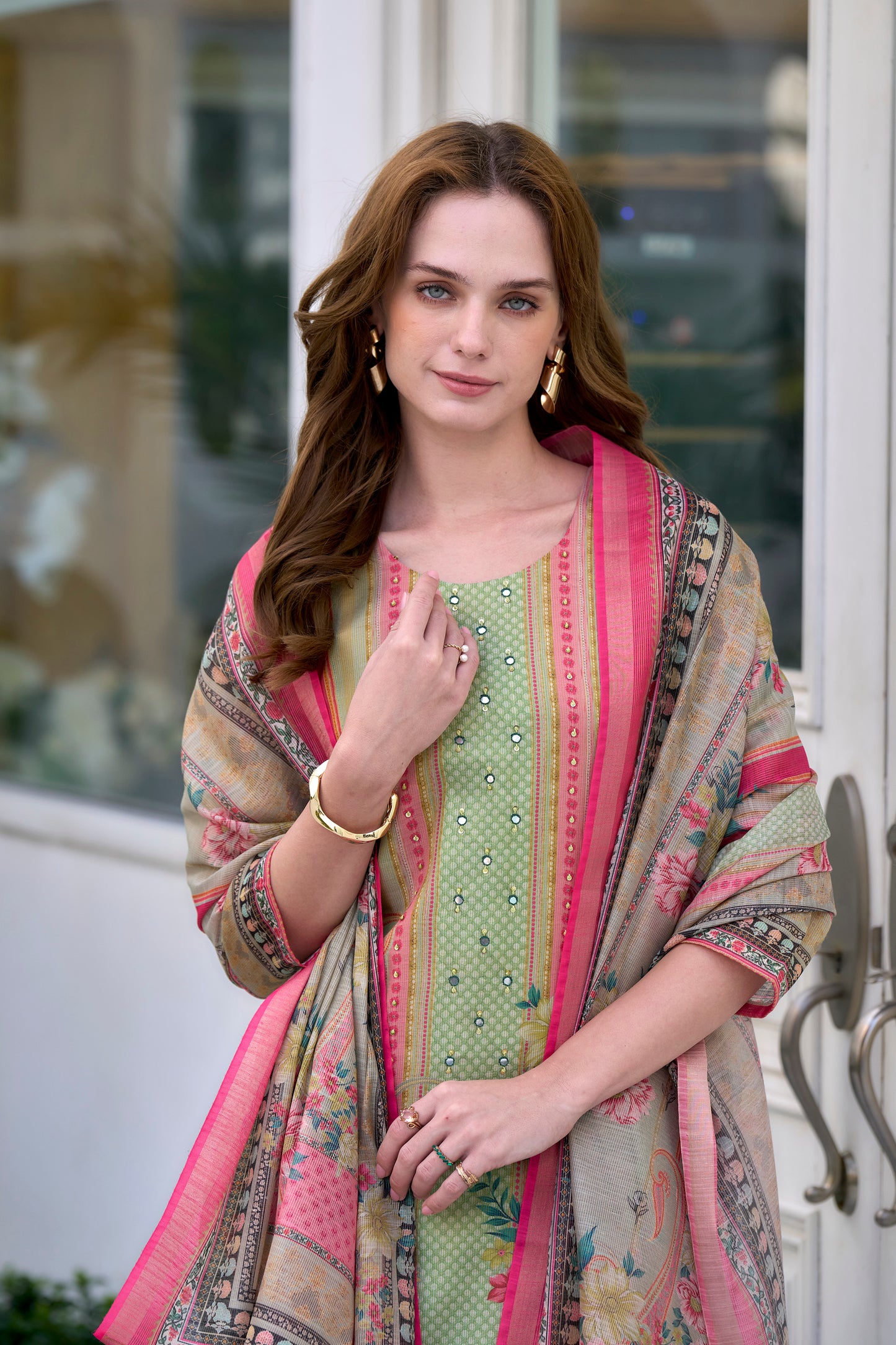 Elegant Pista Green Silk Blend Kurta Set with Embroidered Dupatta