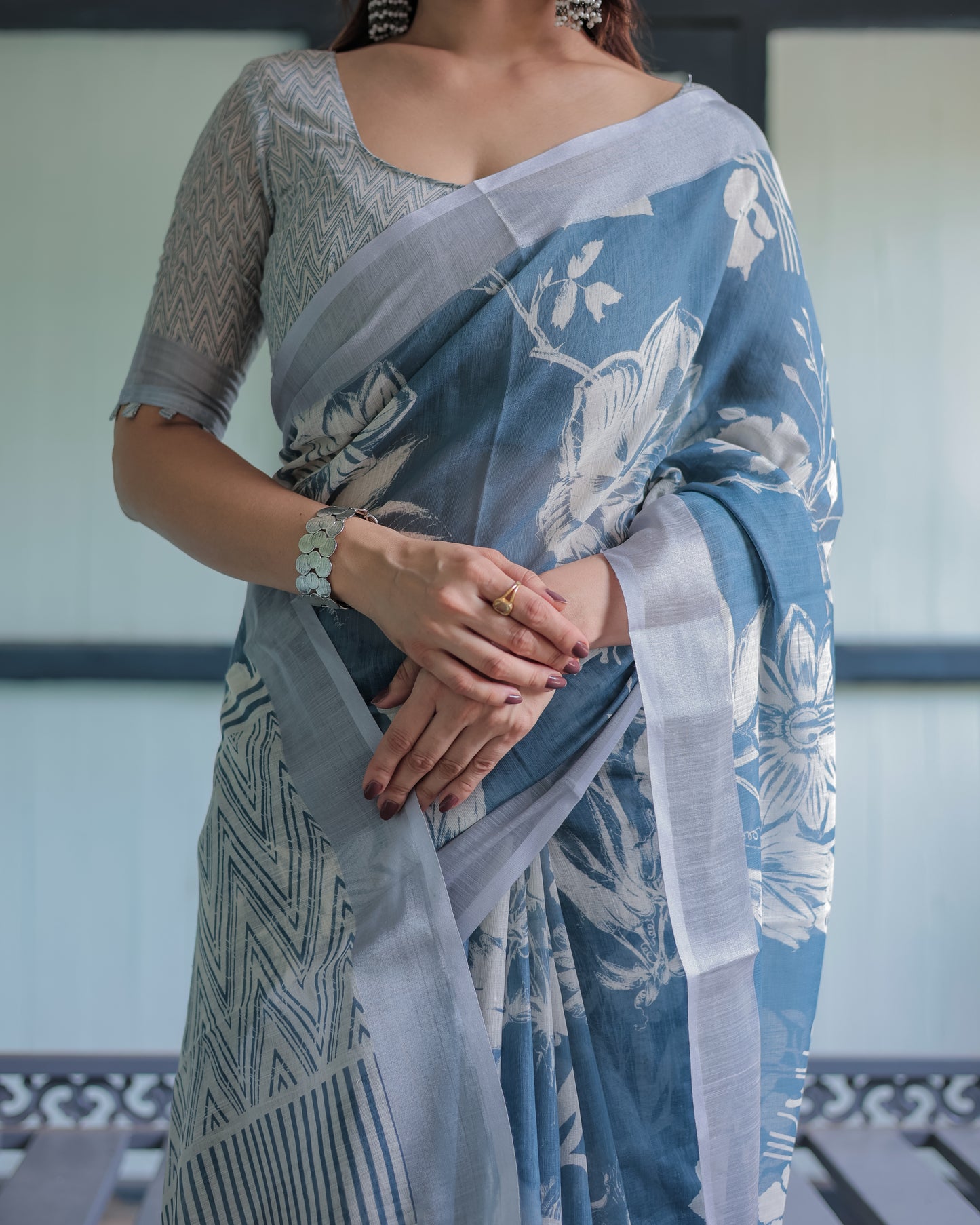 Premium Pure Linen – Light Weight & Breathable Saree In A Dreamy Blue Shade