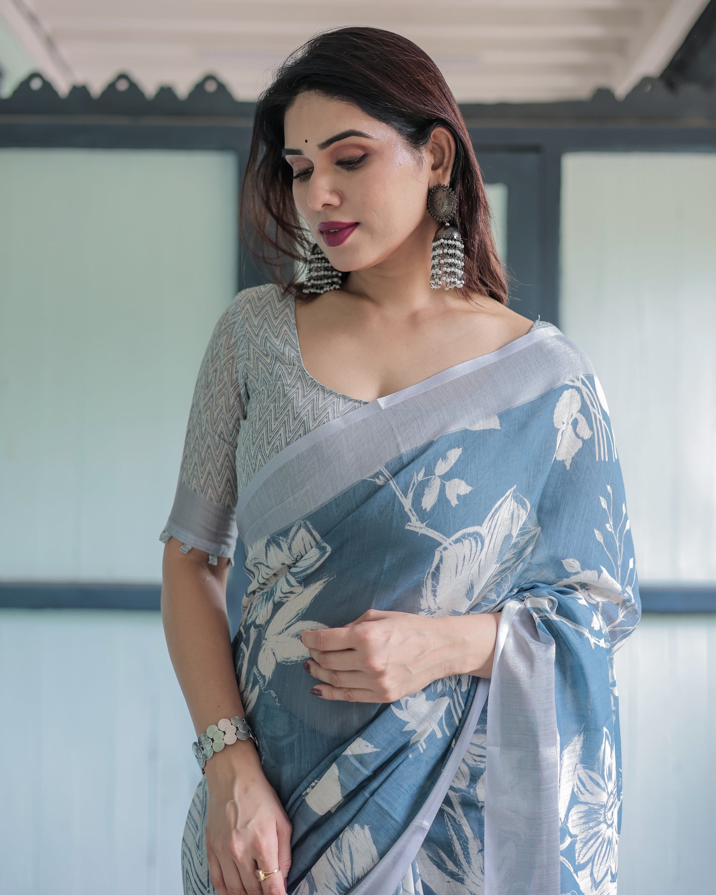 Premium Pure Linen – Light Weight & Breathable Saree In A Dreamy Blue Shade