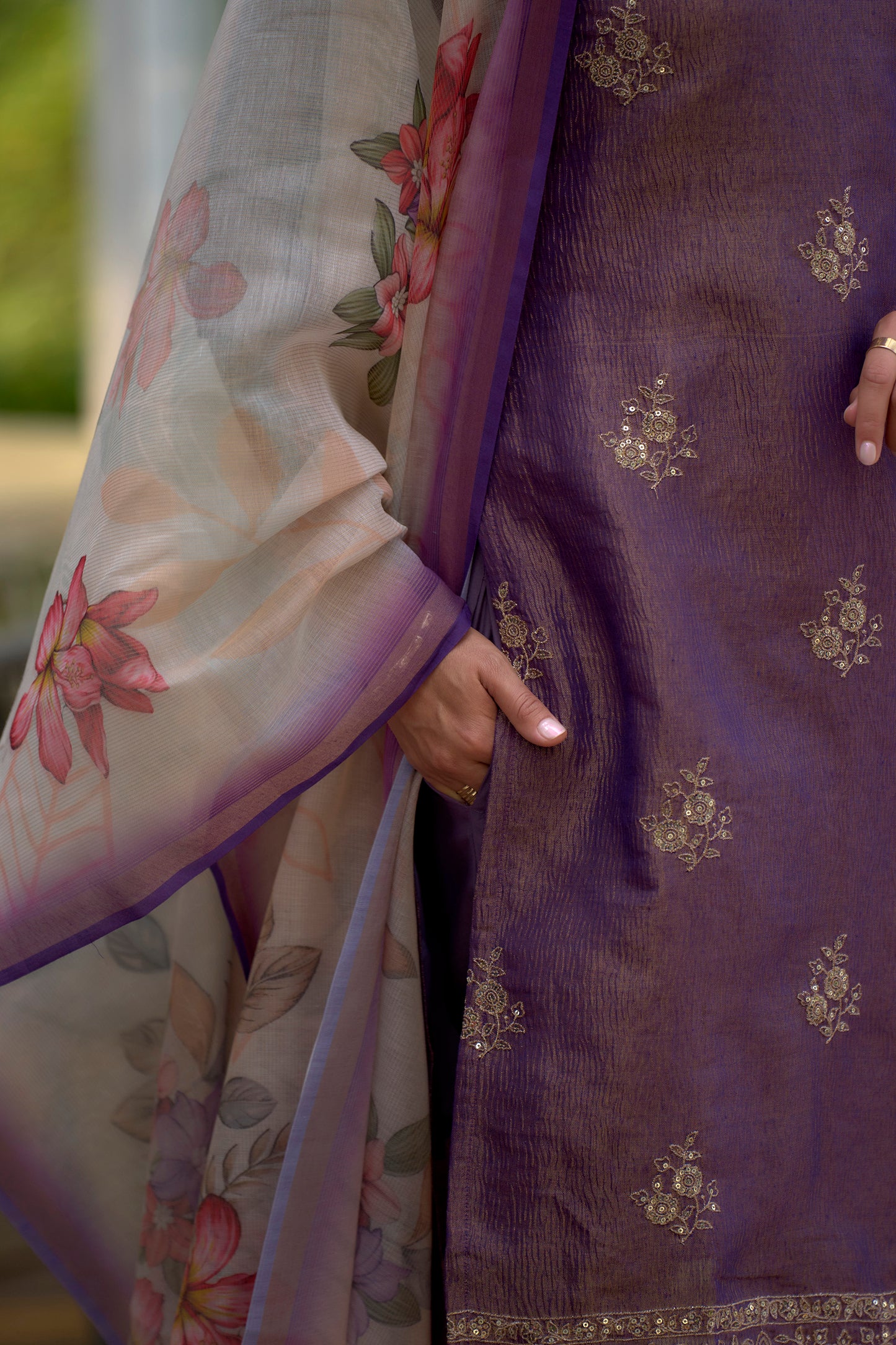 Light Purple Tissue Kurta Set with Embroidered Neckline & Matching Dupatta
