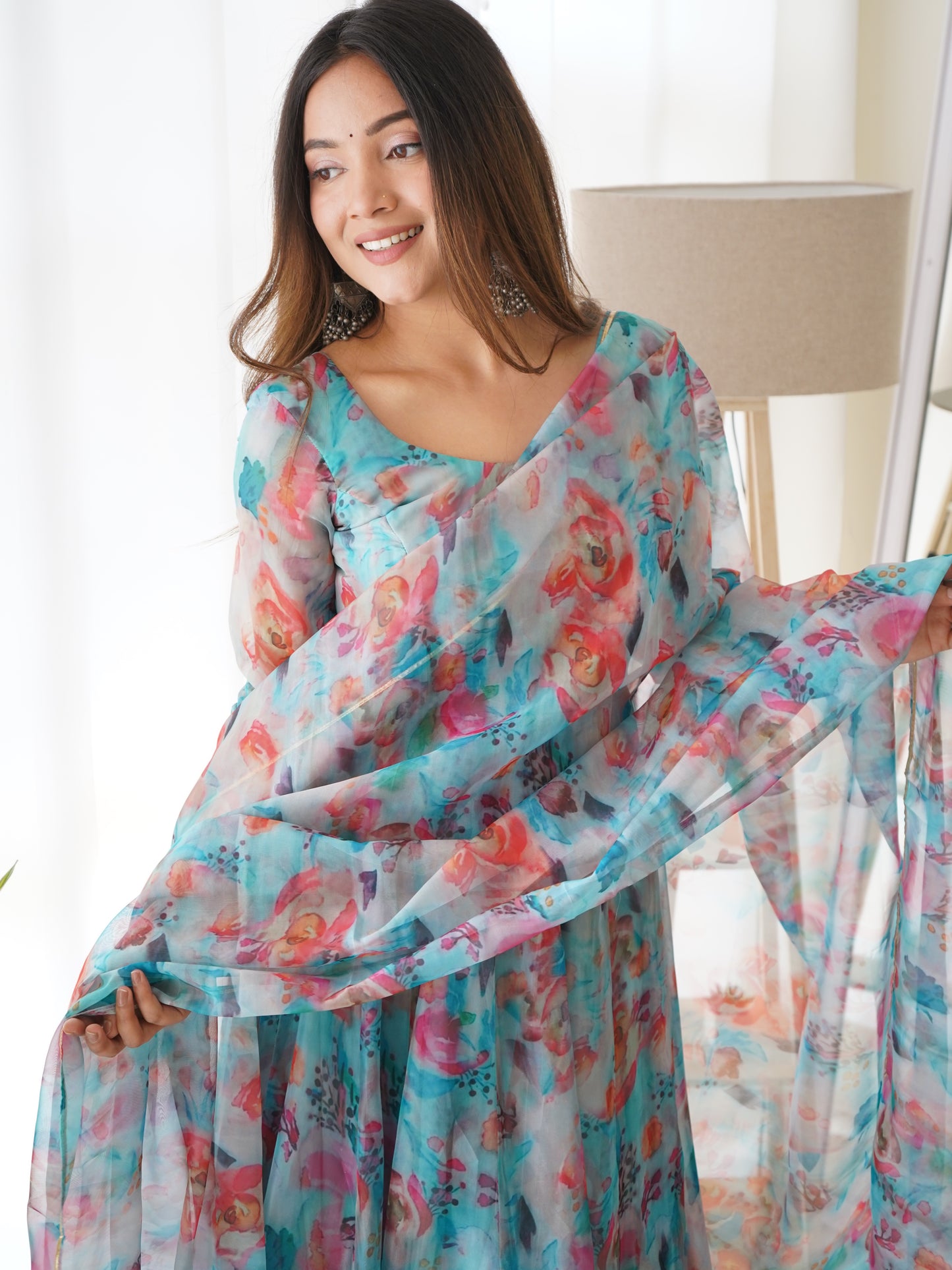 Multicolor Digital Print Organza Silk Kurta Set By Stylish Ethnic