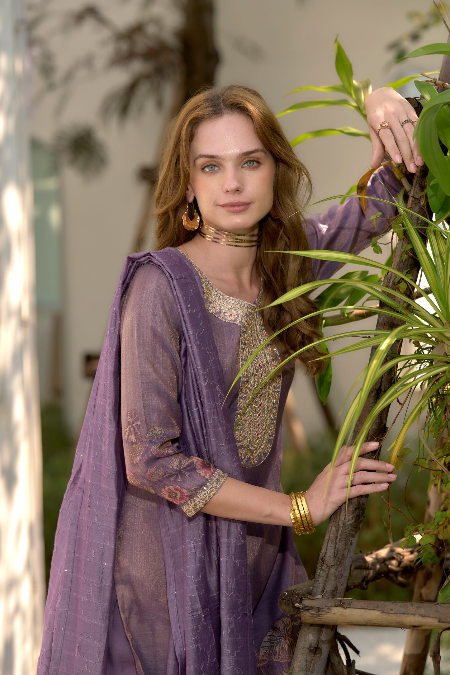 Purple Tissue Floral Embroidered Kurta Set with Viscose Dupatta & Pant
