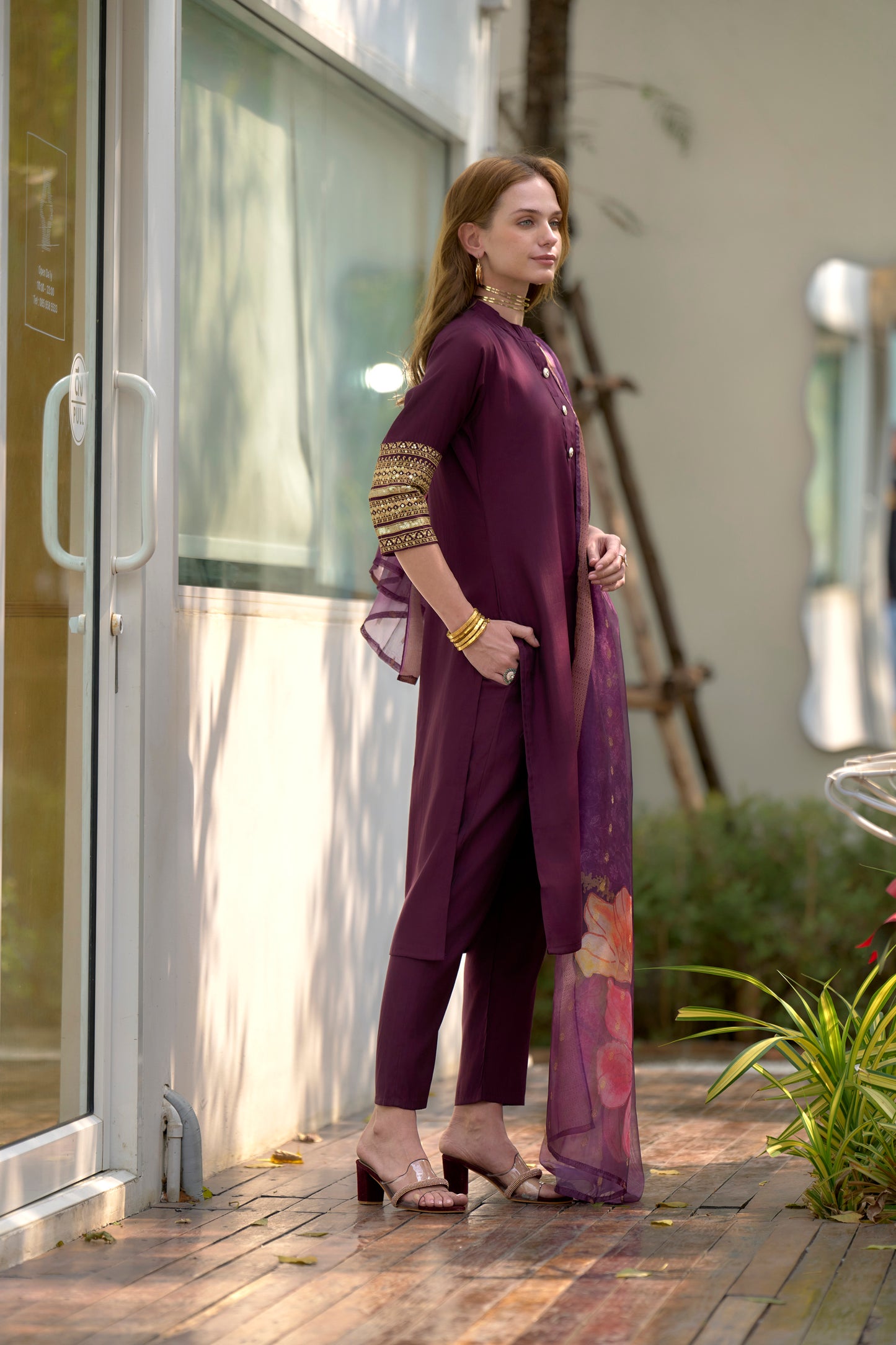 Dark-Wine Roman Fabric Kurta Set with Organza Jacquard Dupatta