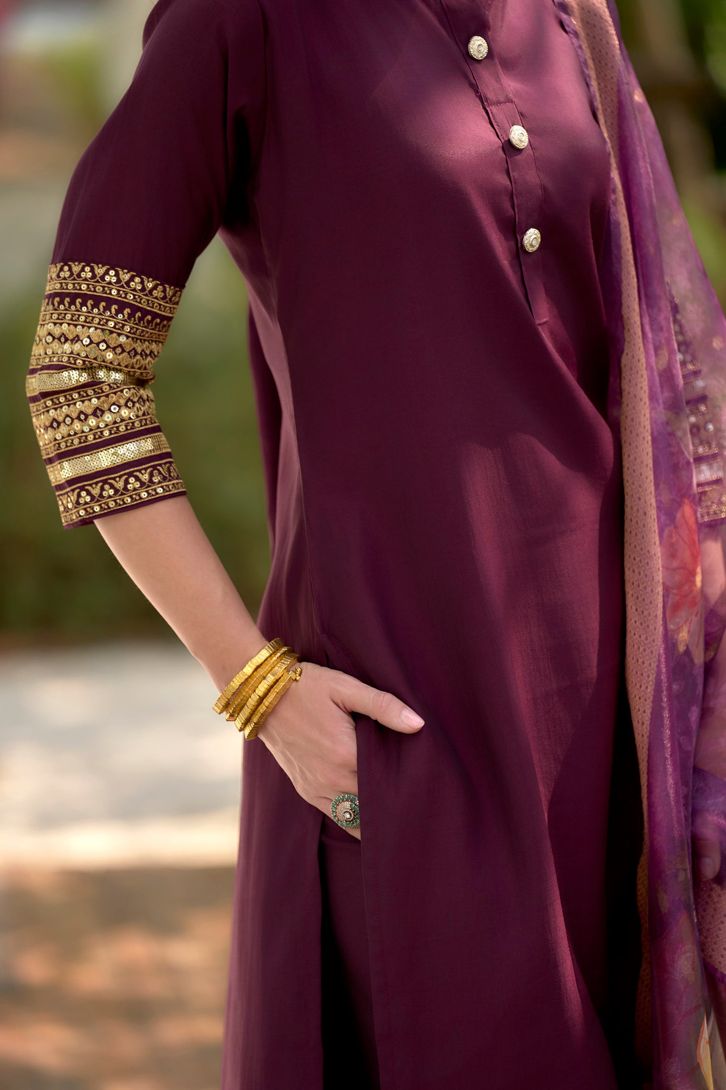 Dark-Wine Roman Fabric Kurta Set with Organza Jacquard Dupatta