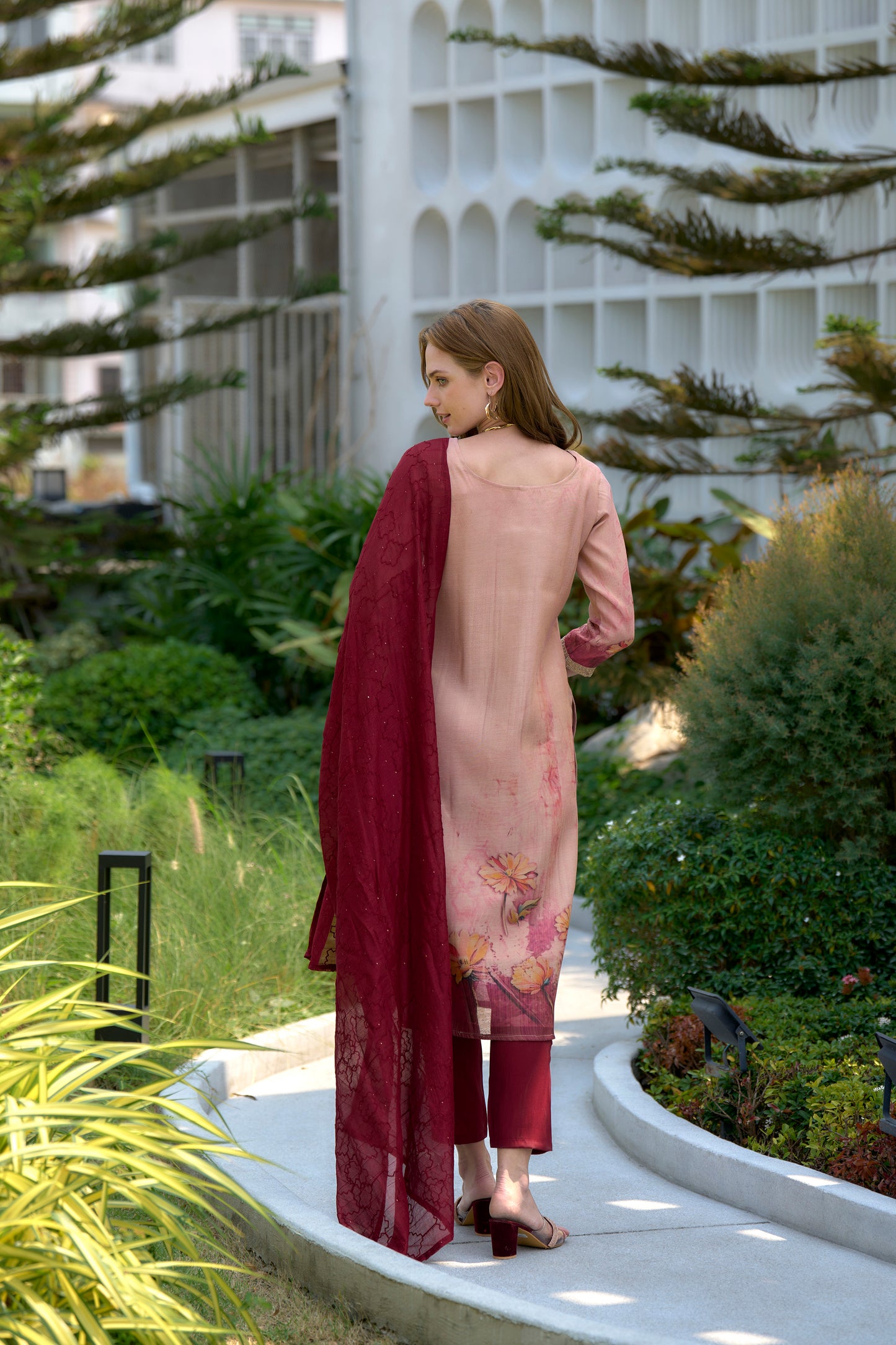 Peach Floral Embroidered Tissue Kurta Set with Viscose Dupatta