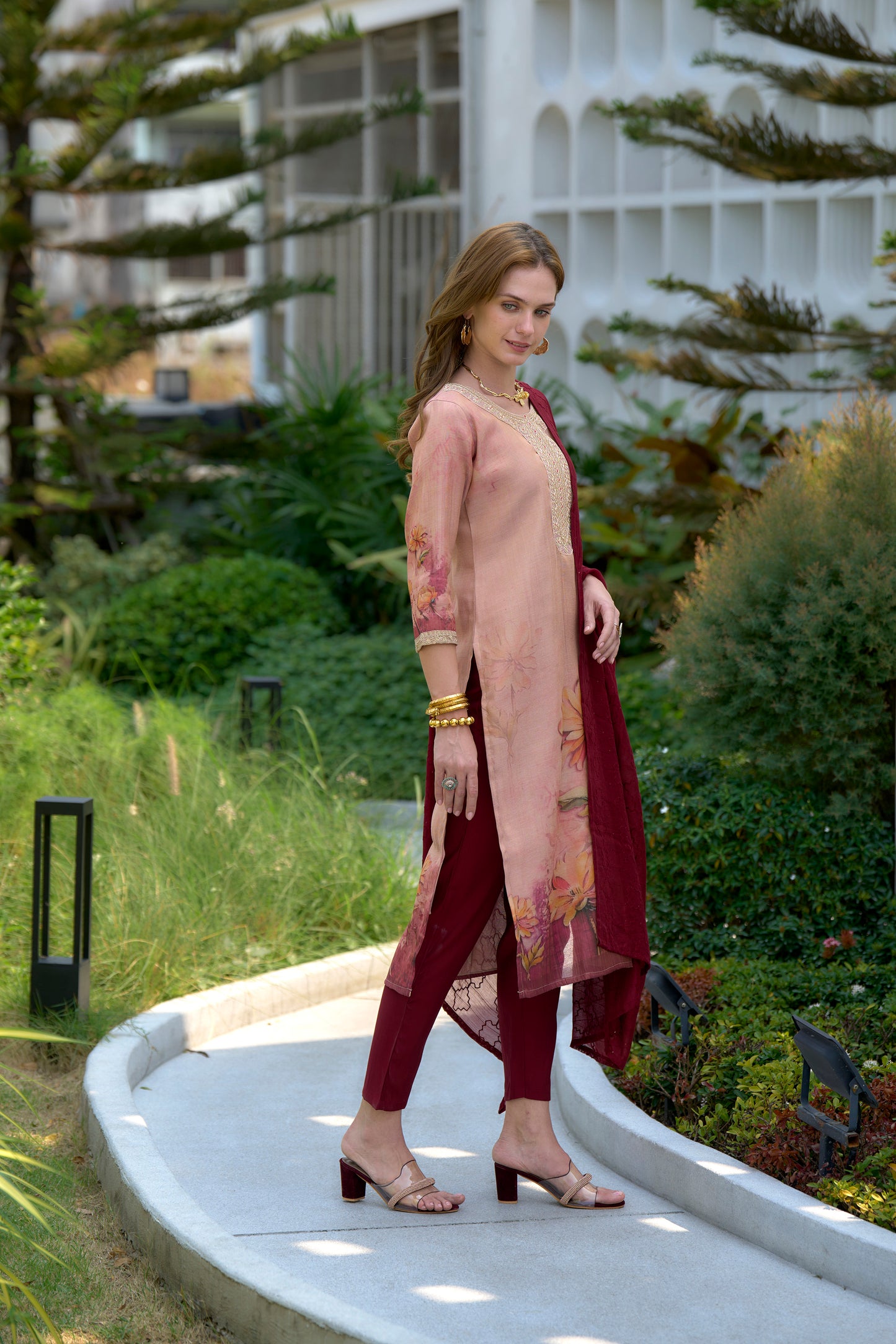Peach Floral Embroidered Tissue Kurta Set with Viscose Dupatta