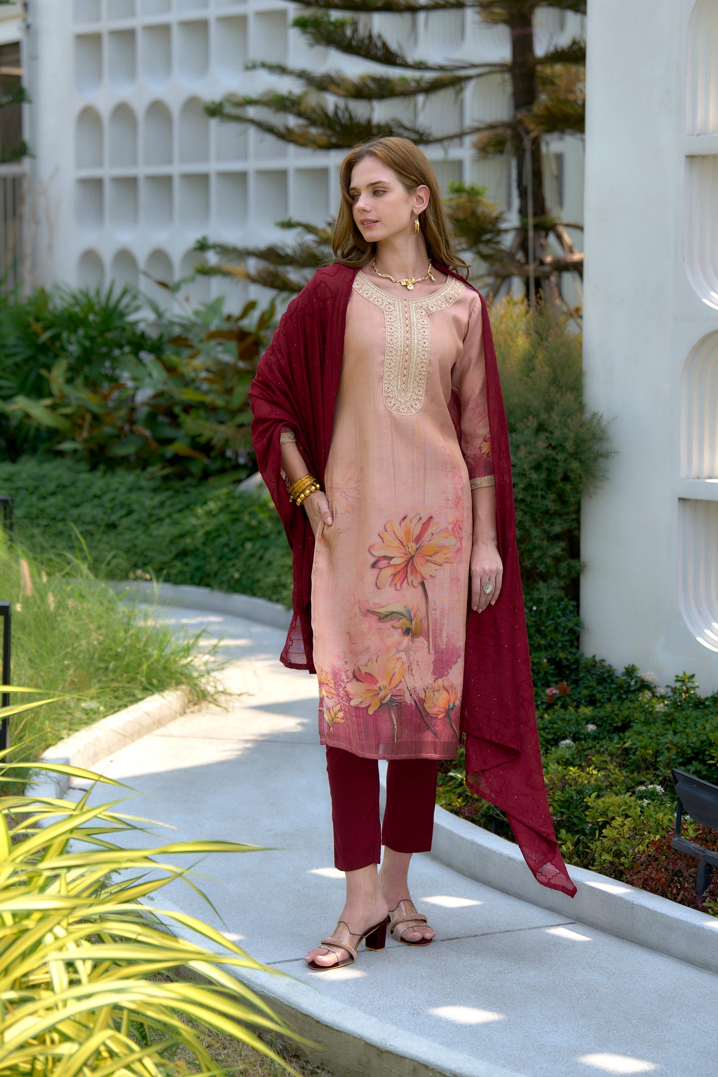 Peach Floral Embroidered Tissue Kurta Set with Viscose Dupatta