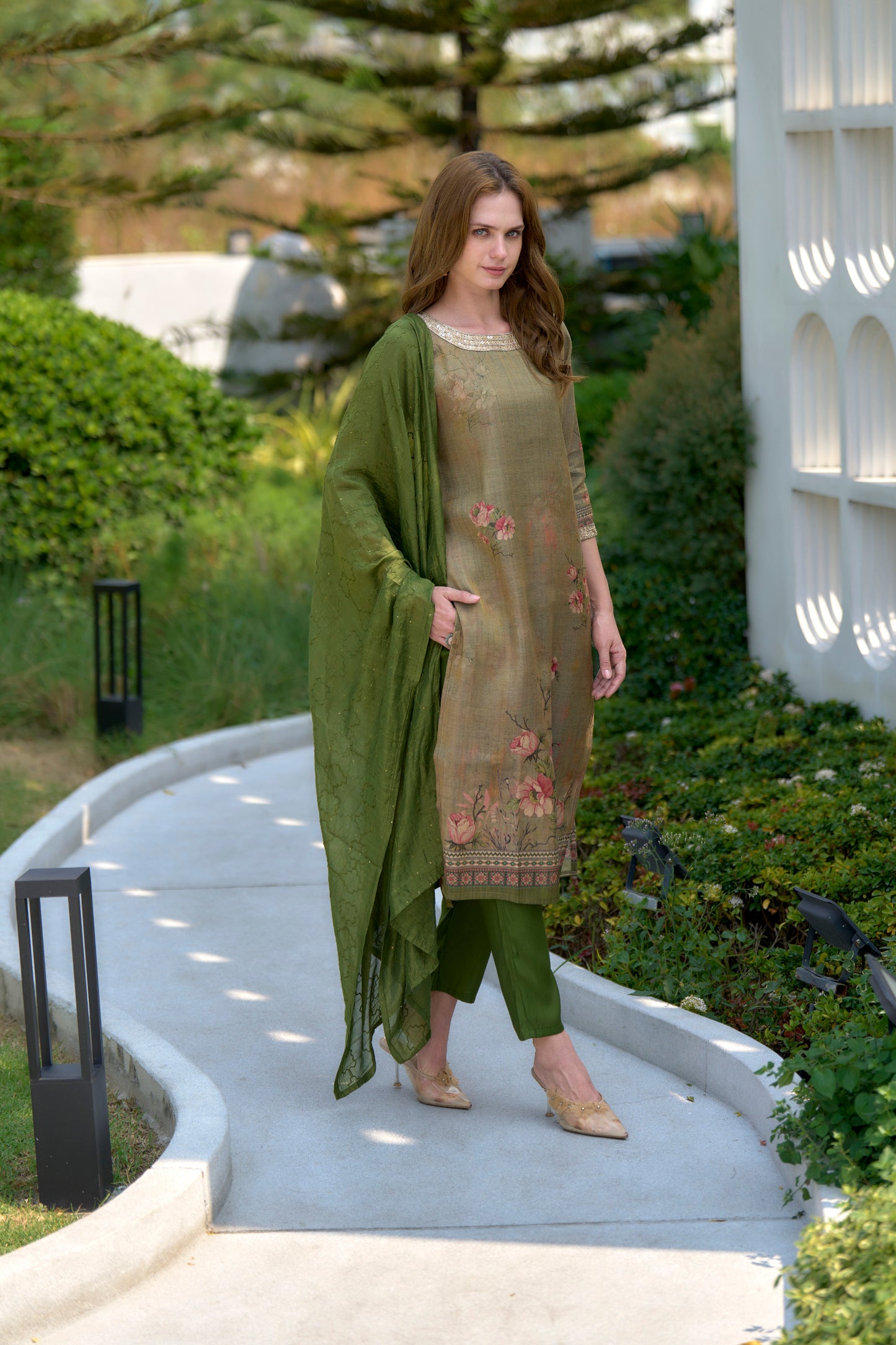 Moss Green Tissue Kurta Set with Embroidered Viscose Dupatta