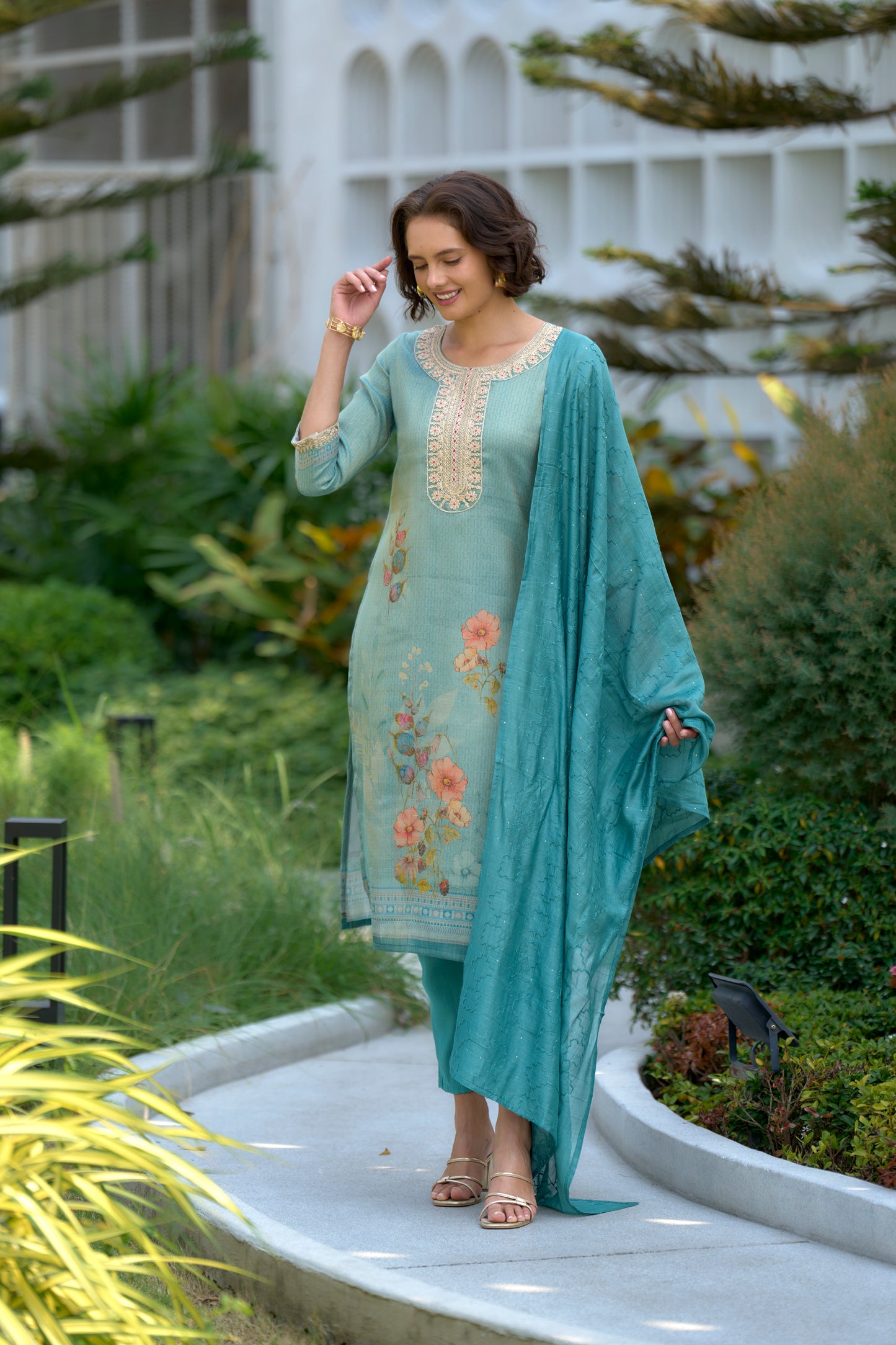 Sea Green Tissue Floral Embroidered Kurta Set with Viscose Dupatta & Pant