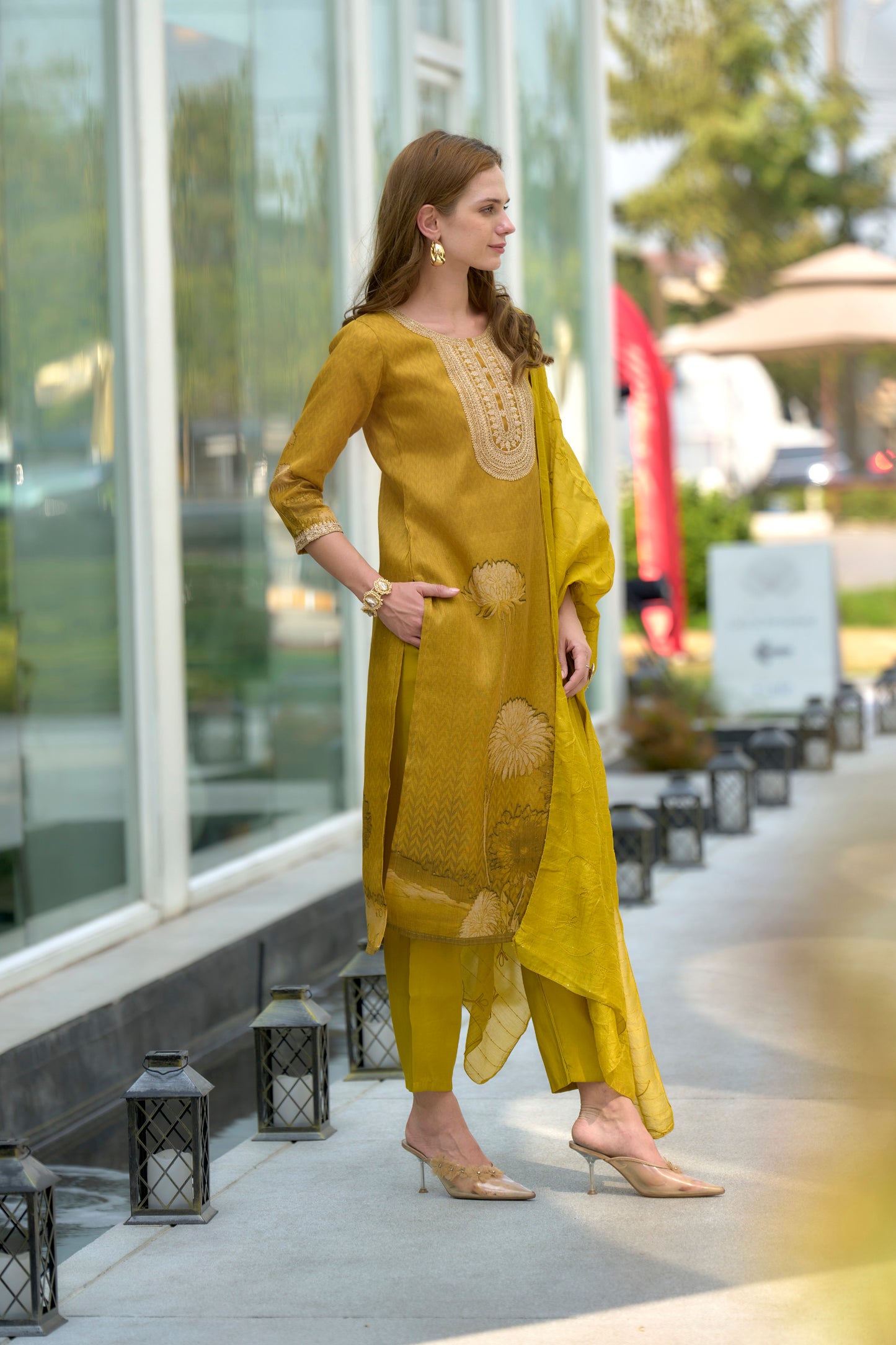 Mustard Yellow Tissue Kurta Set with Embroidered Viscose Dupatta
