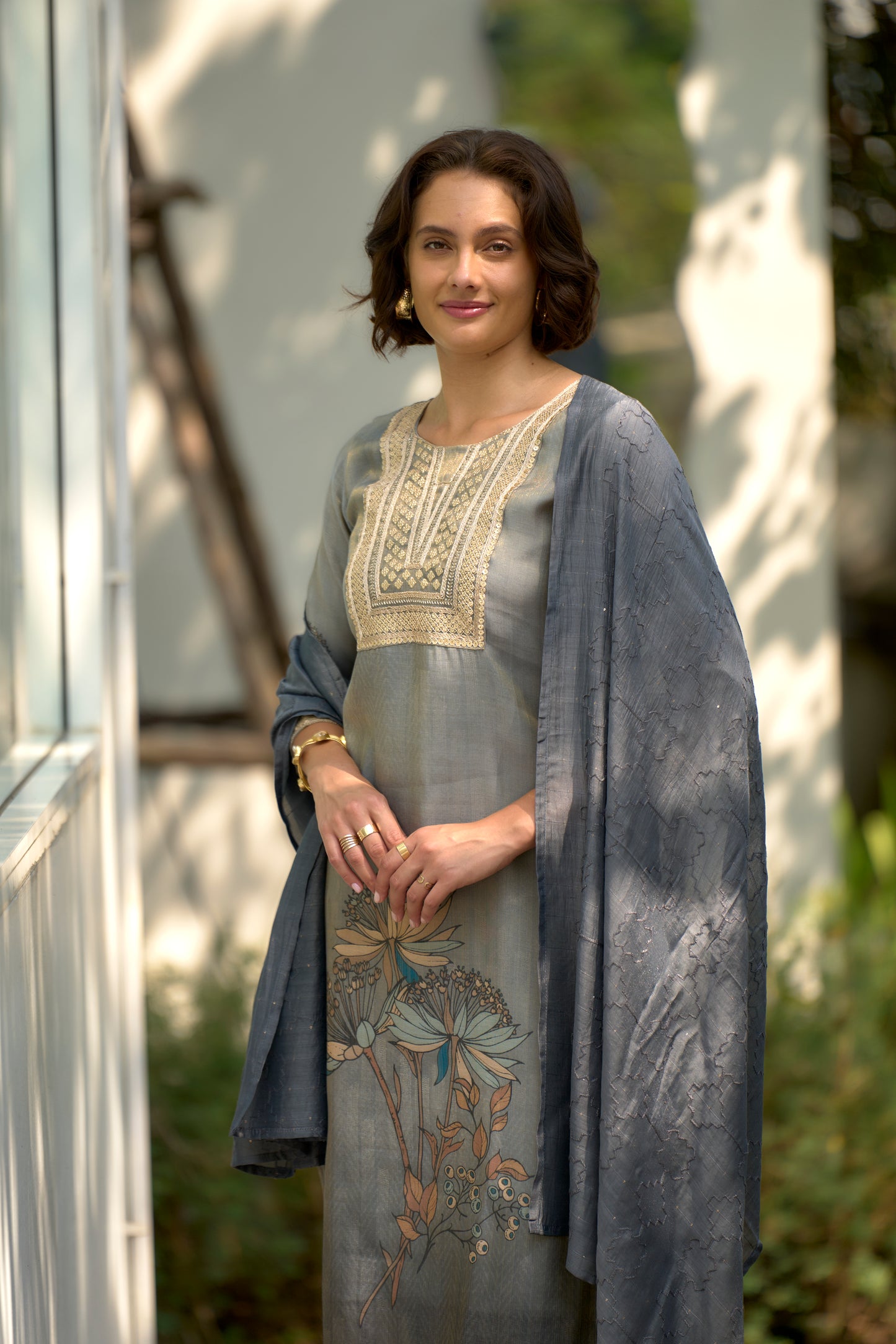 Grey Tissue Floral Embroidered Kurta Set with Viscose Dupatta & Pant