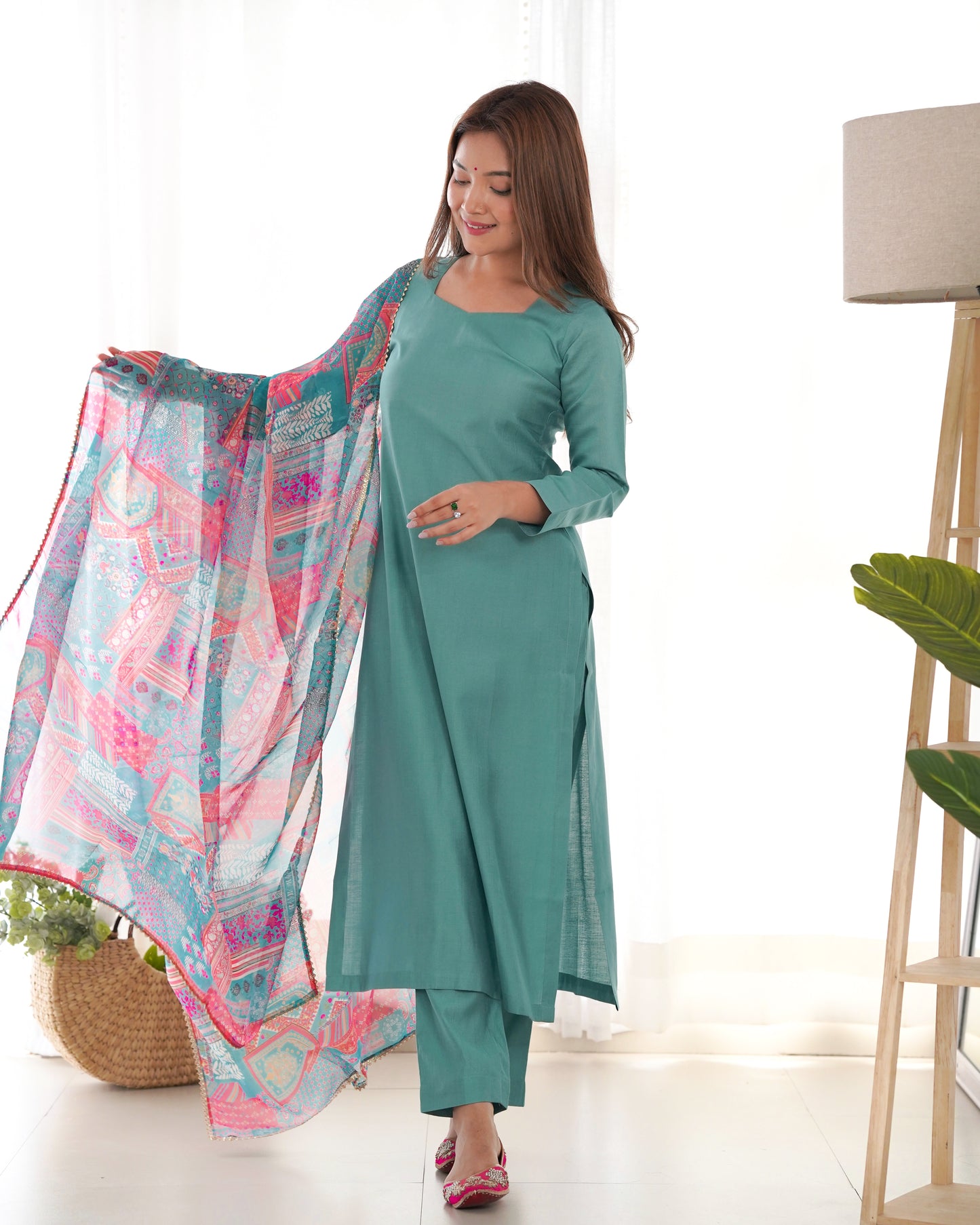 Sea Green Solid Viscose Kurta Set By Stylish Ethnic