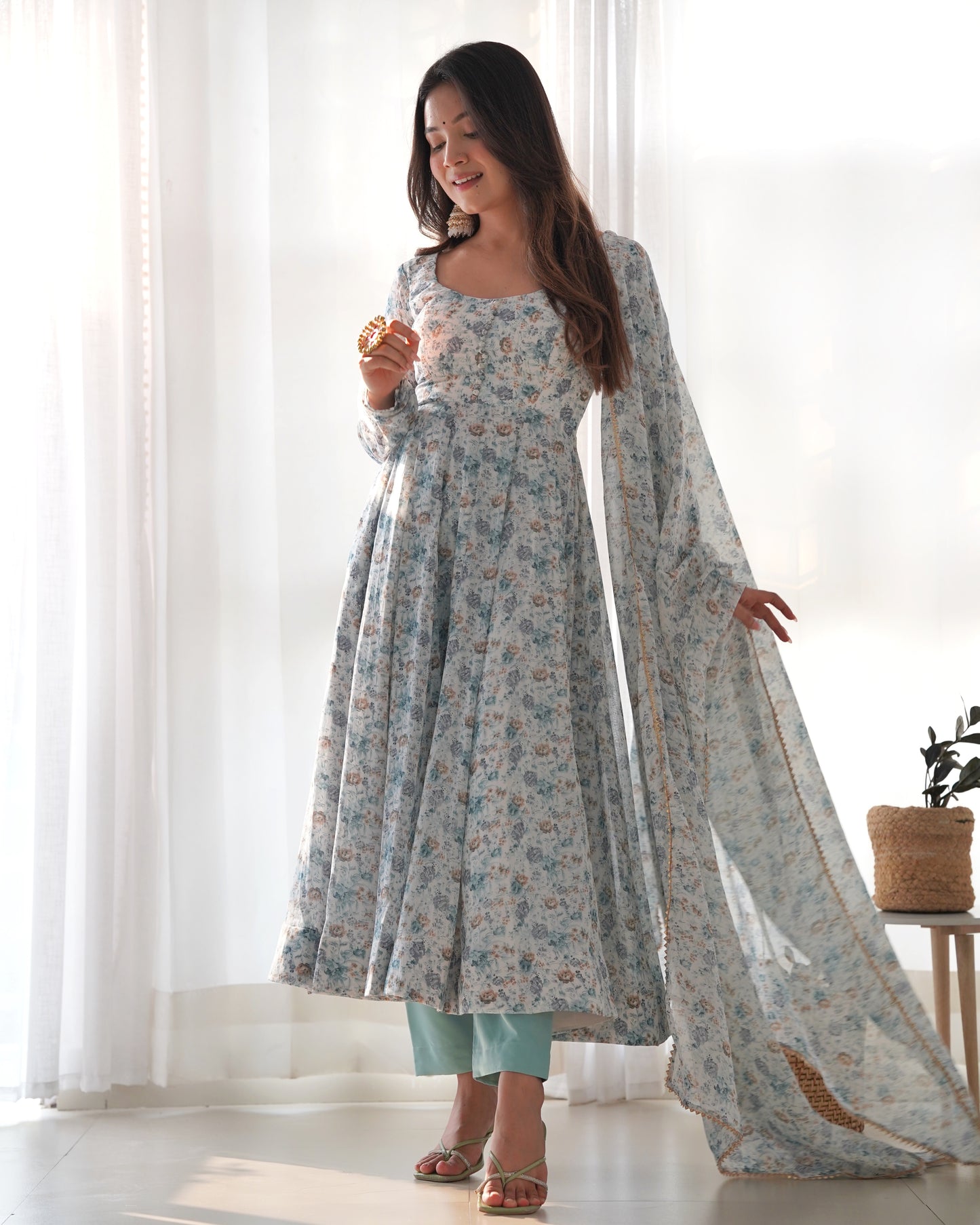 Sky Blue Floral Print Chiffon Kurta Set By Stylish Ethnic
