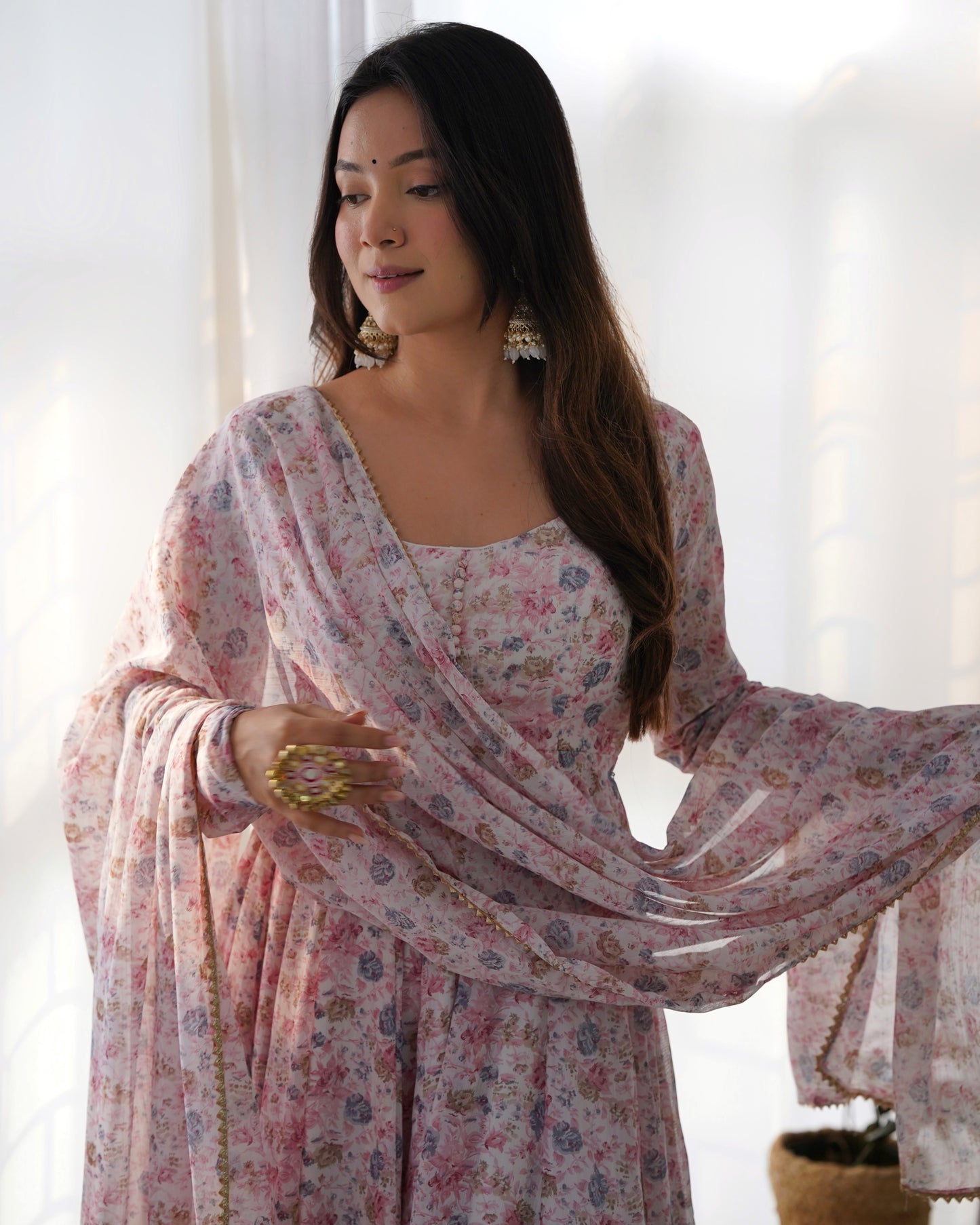Pink Floral Print Chiffon Kurta Set By Stylish Ethnic
