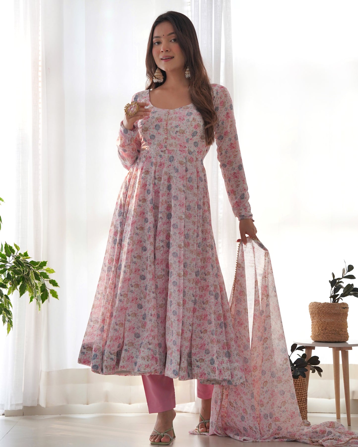 Pink Floral Print Chiffon Kurta Set By Stylish Ethnic
