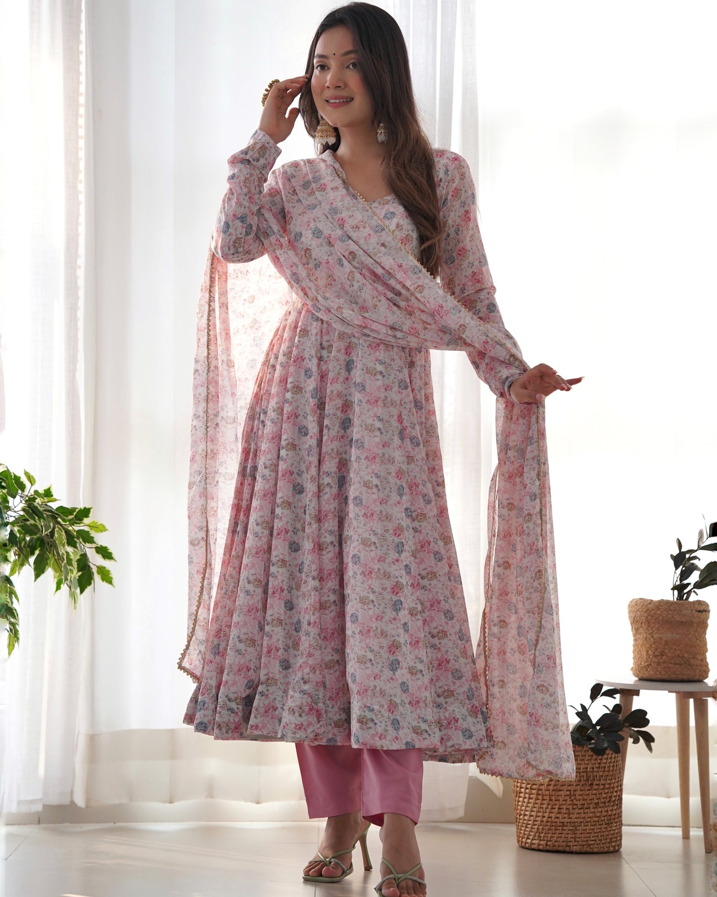 Pink Floral Print Chiffon Kurta Set By Stylish Ethnic
