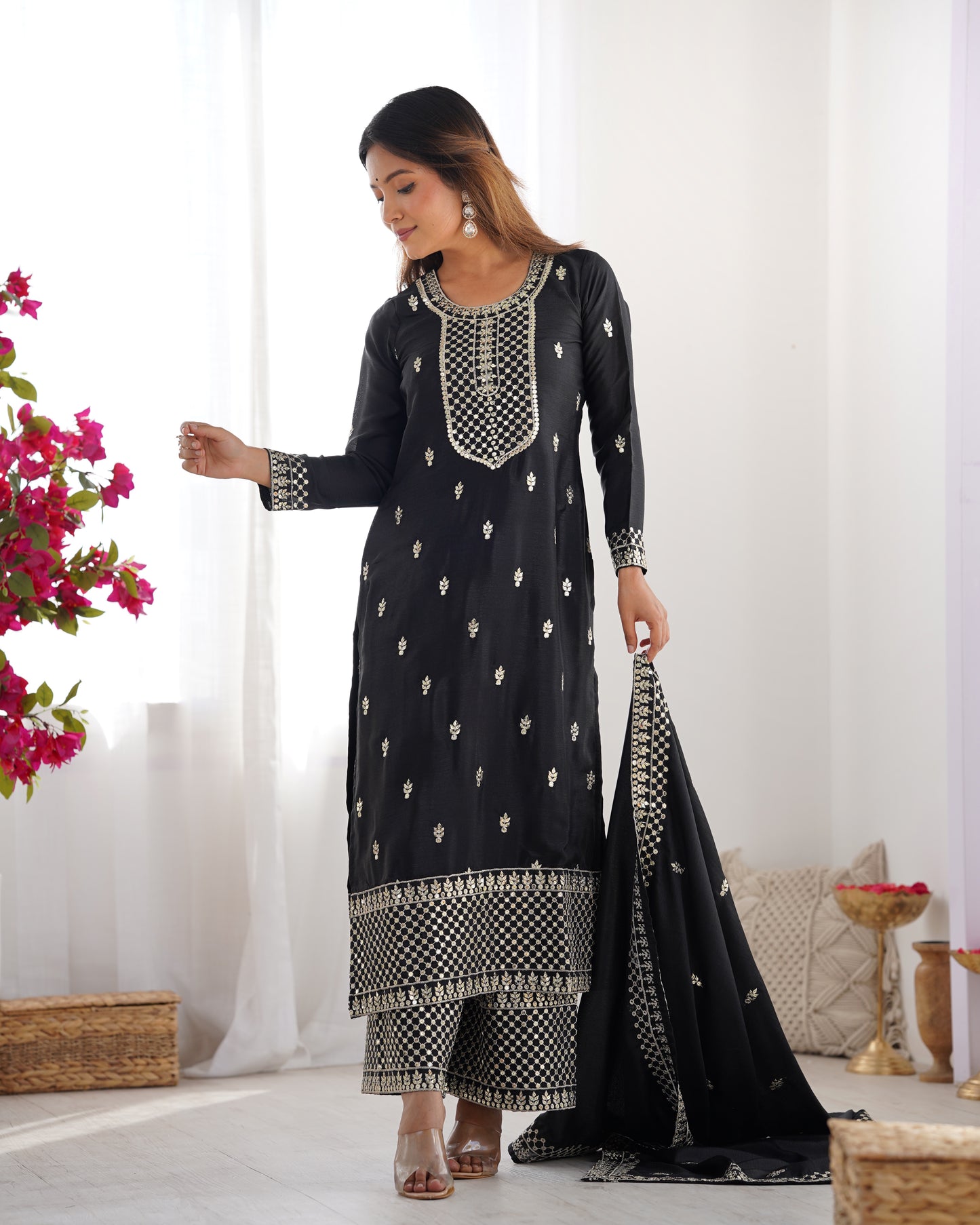 Elegant Pure Chinon Silk Black Kurta Set with Embroidery and Jari Work
