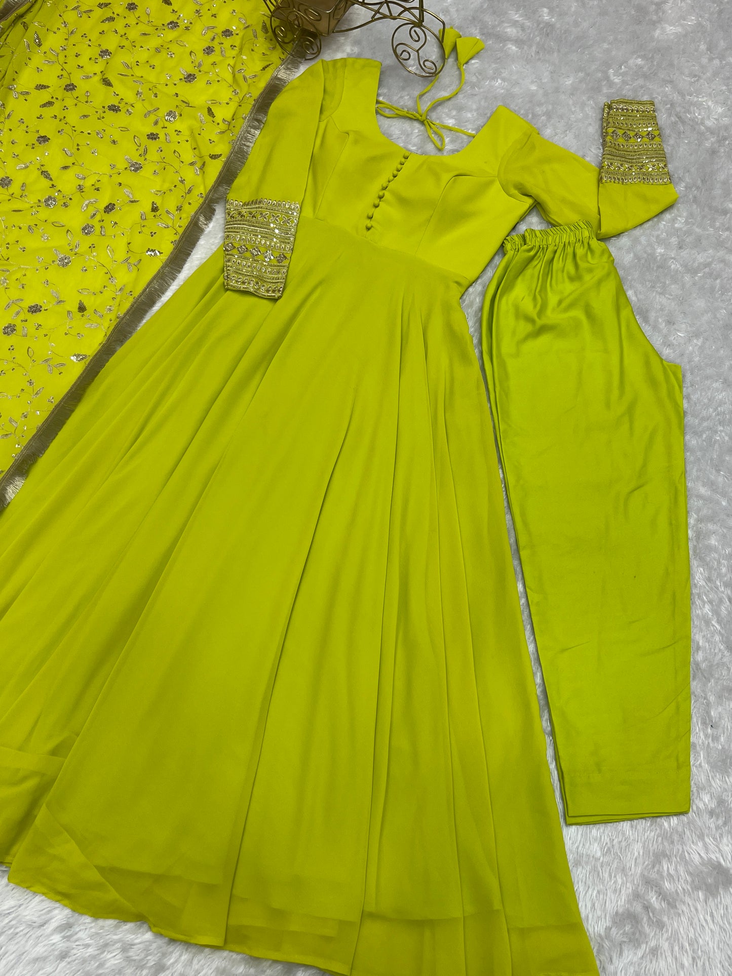 Luxurious Fox Georgette Perrot Green Gown Set with Heavy Sequins and Jari Work