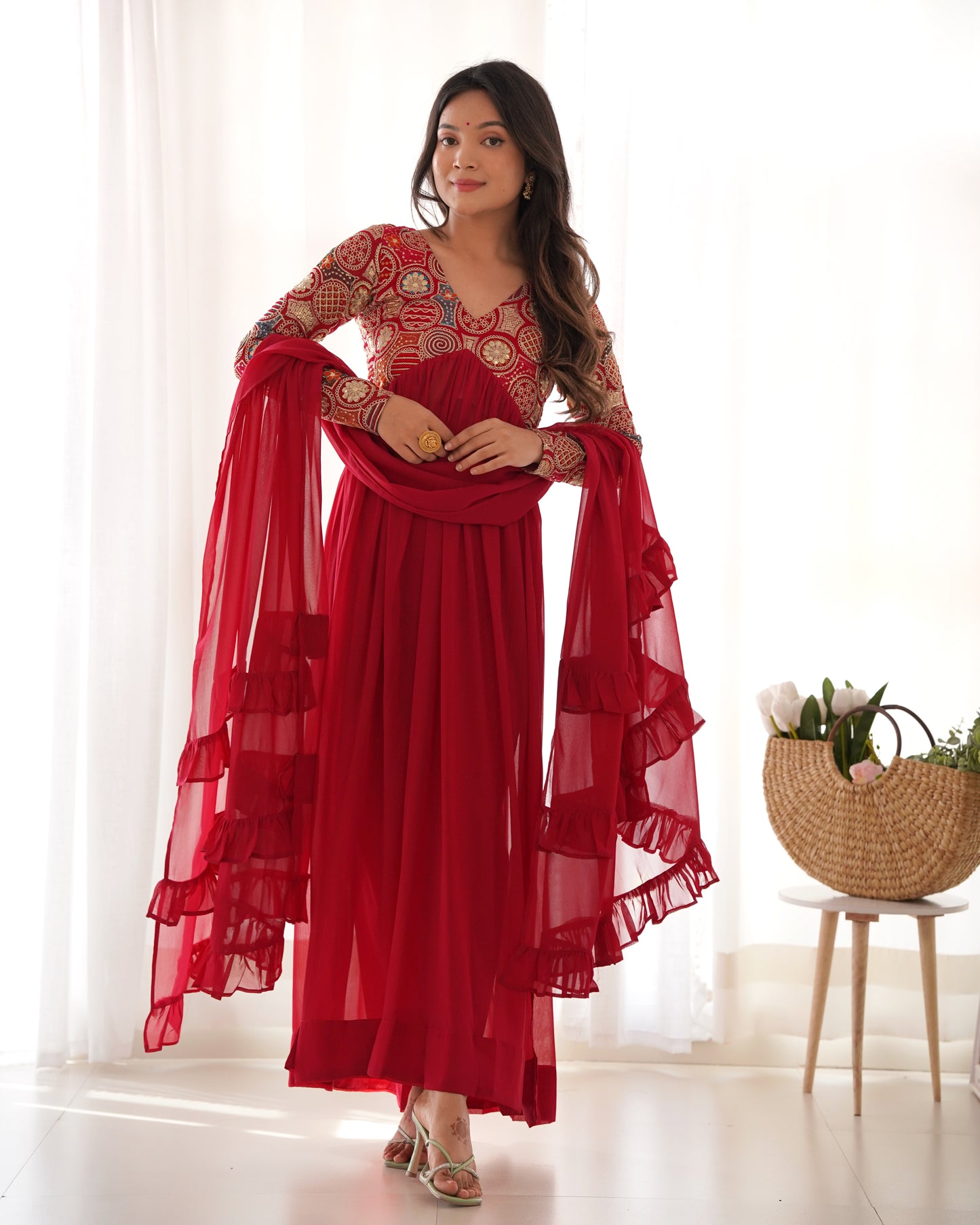 Pure Fox Georgette Embroidered Kurta Set With Pants And Dupatta By Stylish Ethnic