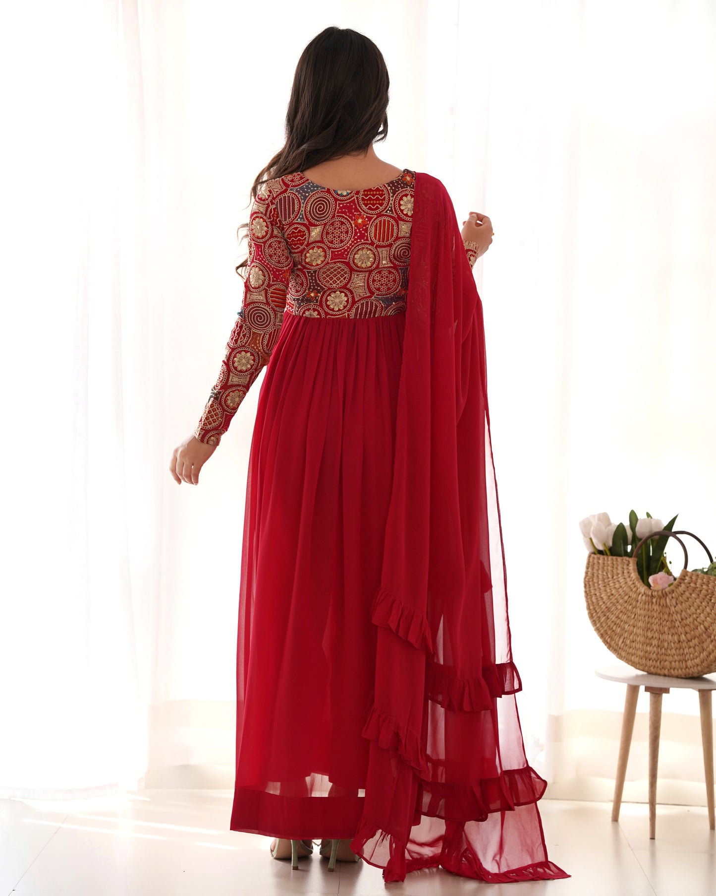 Pure Fox Georgette Embroidered Kurta Set With Pants And Dupatta By Stylish Ethnic