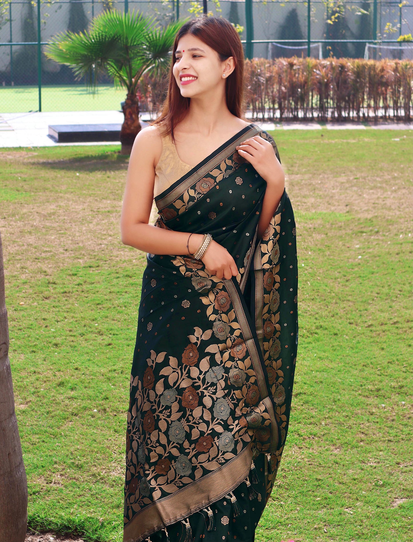 Antique Green Pure Soft Silk Saree with Triple Zari Weaving