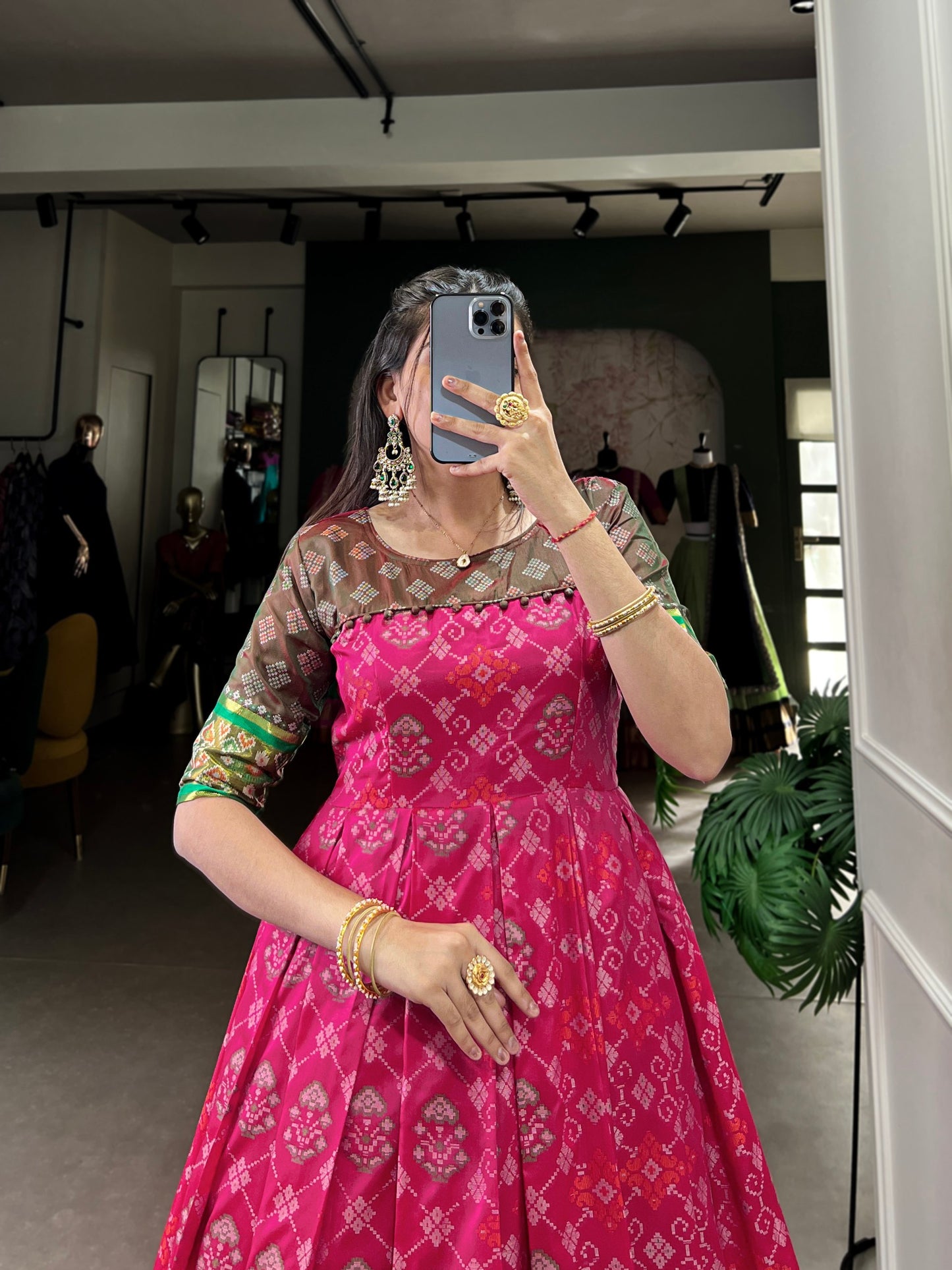 Pink Patola Printed Jacquard Silk Zari Weaving Work Kanjivaram Gown