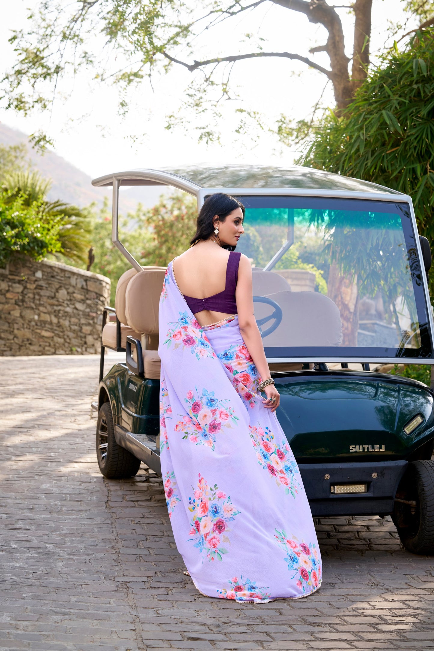 Weightless Marbal Floral Printed Lavender Saree with Pearl Lace Border