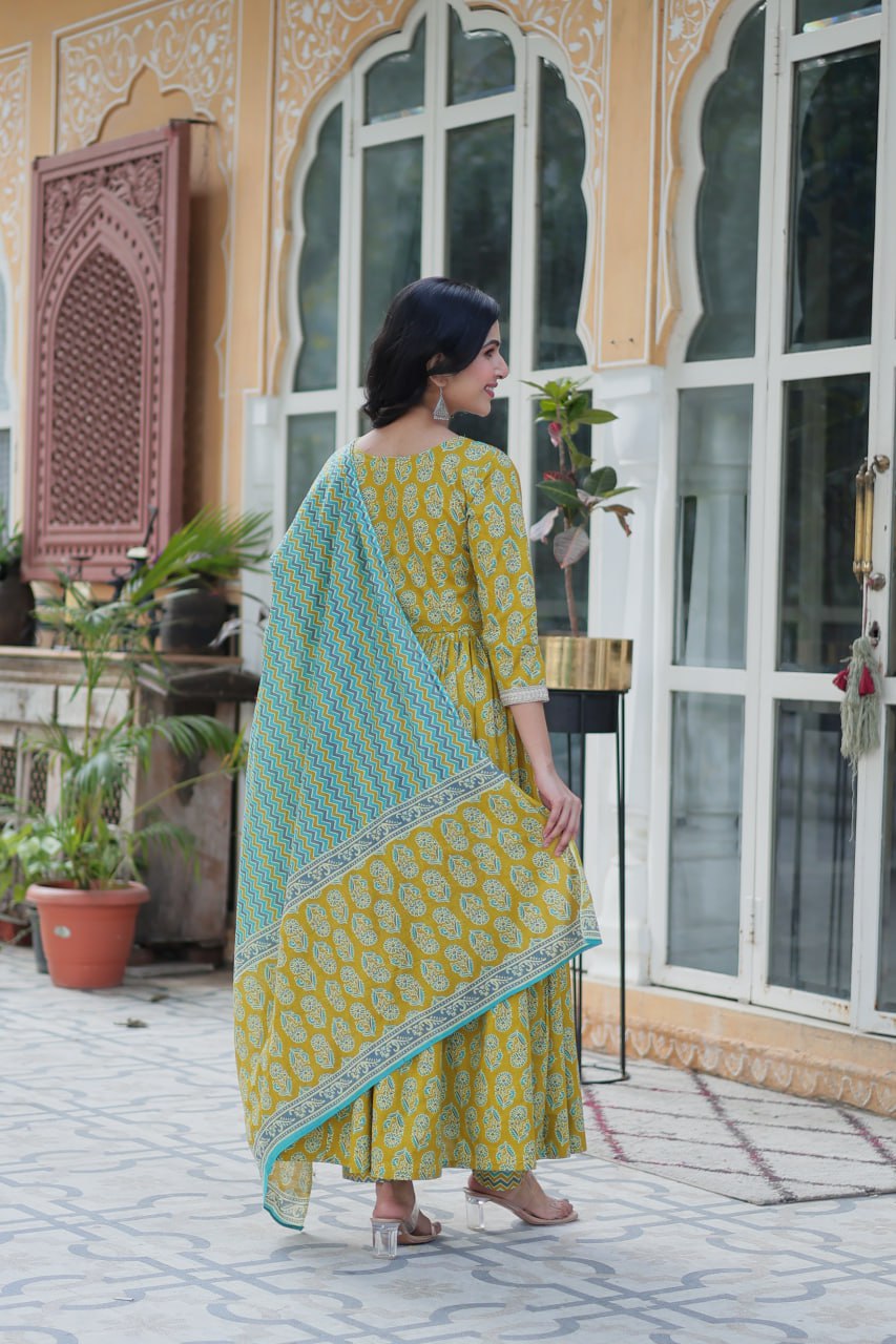 Pure Cotton Green Kurta Set with Fancy V Neck and Adjustable Waist Bottom