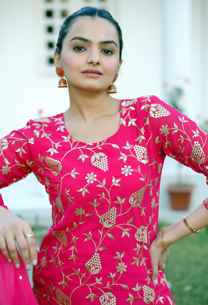 Floral Embroidered Regular Sequinned Kurta with Sharara & Dupatta