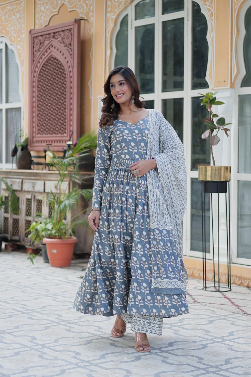 Pure Cotton Grey Kurta Set with Fancy V Neck and Dupatta