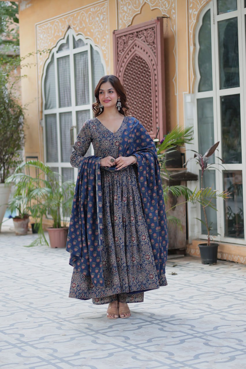 Elegant Pure Cotton Blue Kurta Set with Dupatta – Full Sleeves & Fancy V Neck Design