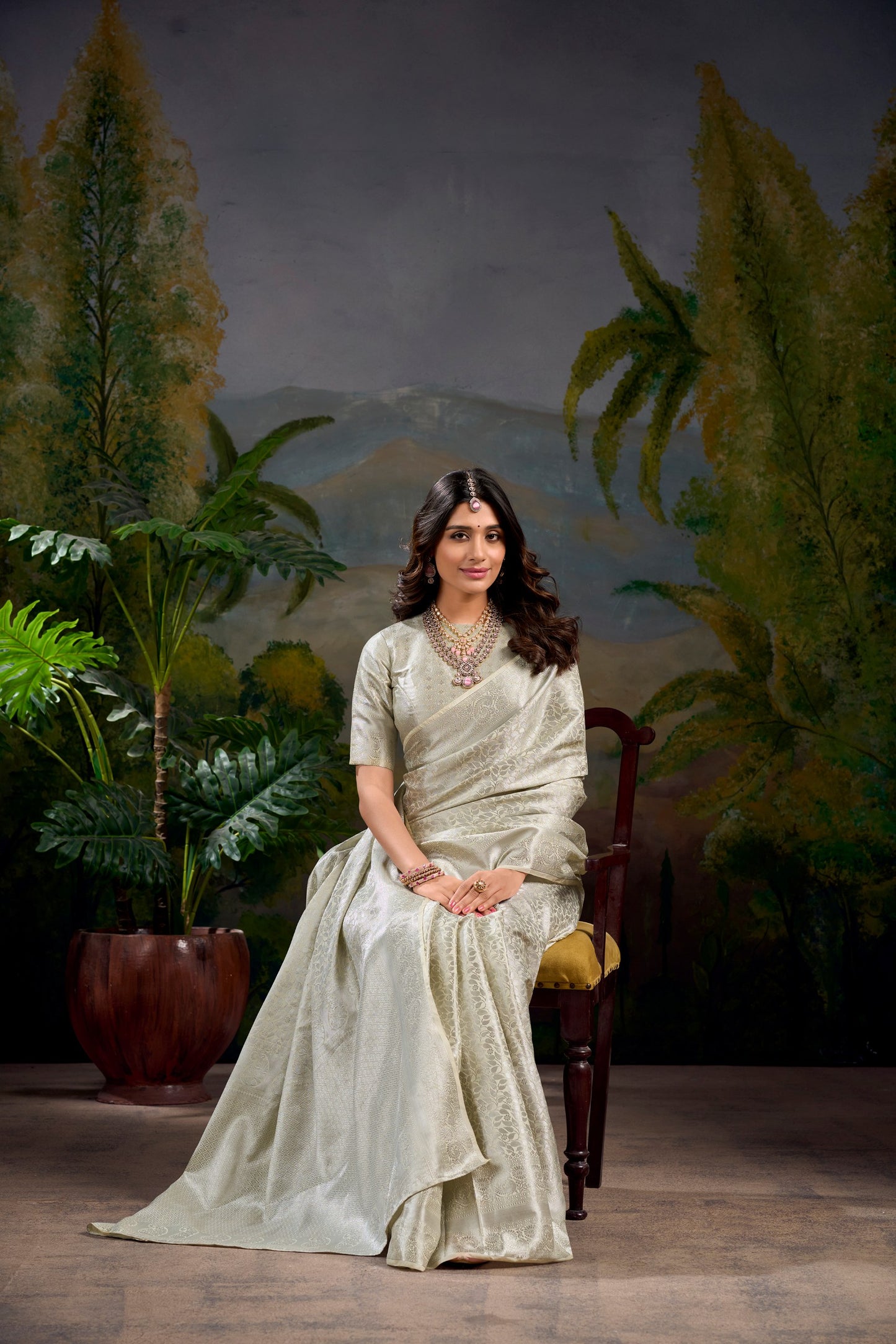Elegant Kanjivaram Silk White Saree with Zari Weaving Work | Traditional Ethnic Wear for Weddings and Festivals