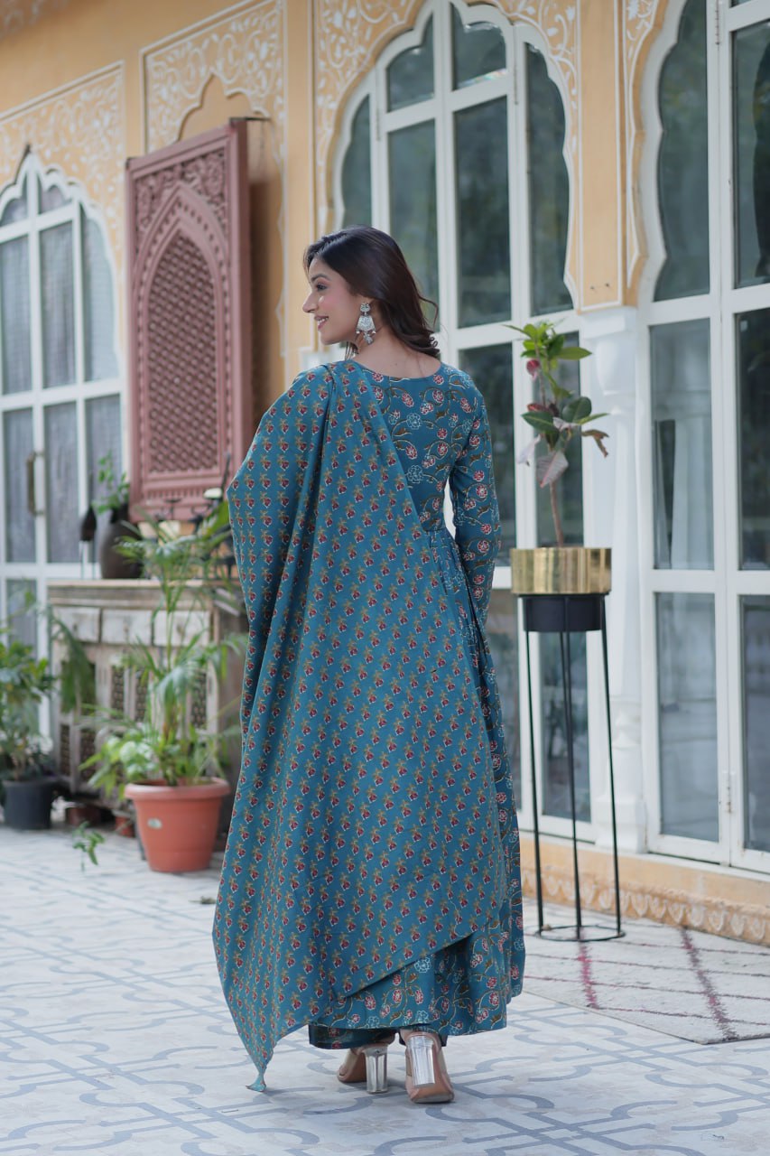 Blue Pure Cotton V-Neck Suit Set with Full Sleeves & Dupatta