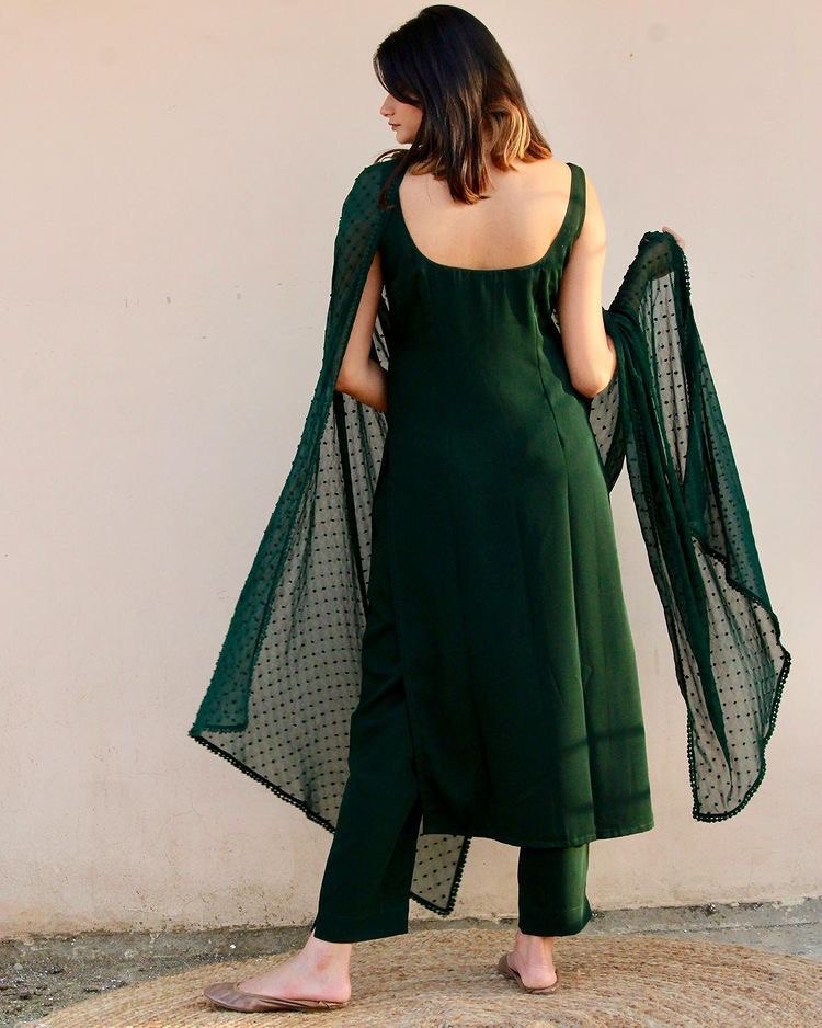Emerald Solid Cotton Silk Sleeveless Kurta Set By Stylish Ethnic