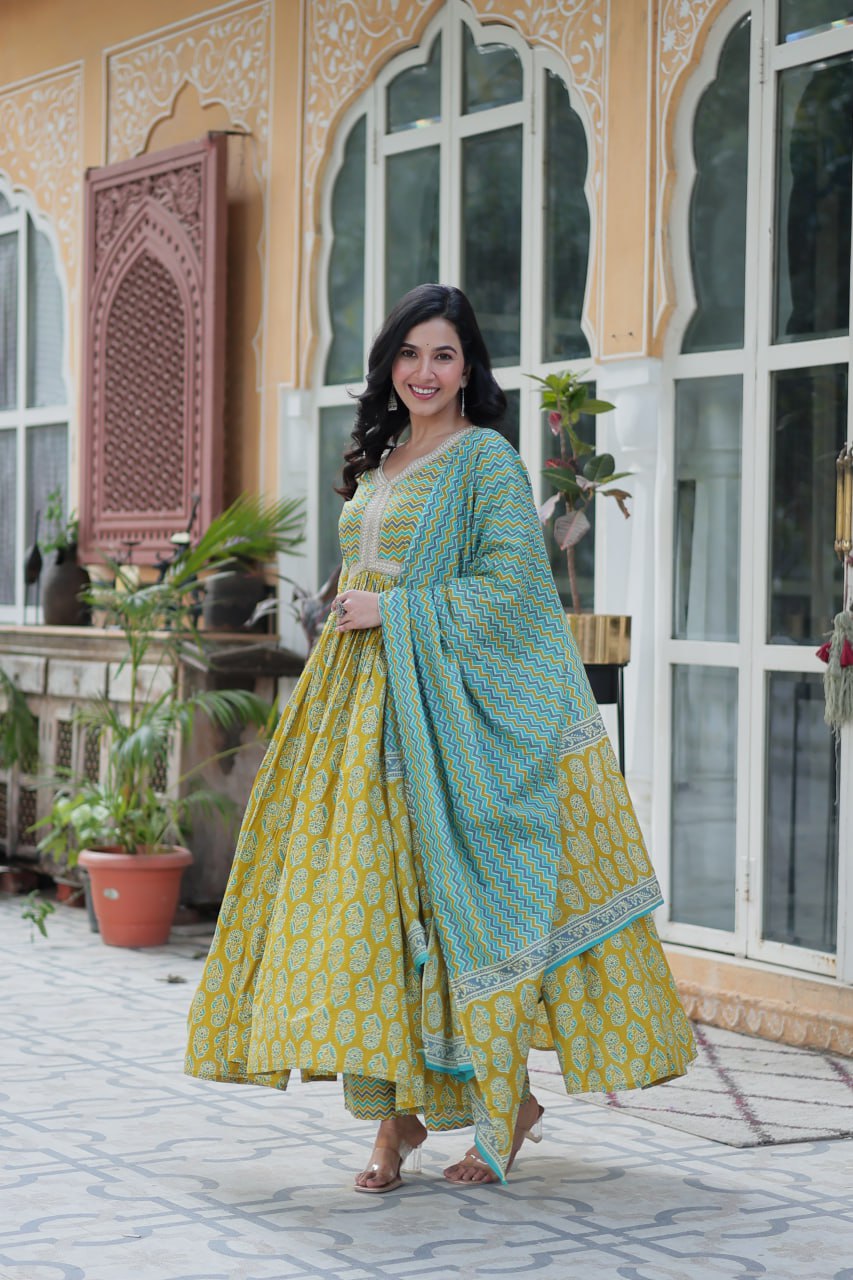 Pure Cotton Green Kurta Set with Fancy V Neck and Adjustable Waist Bottom