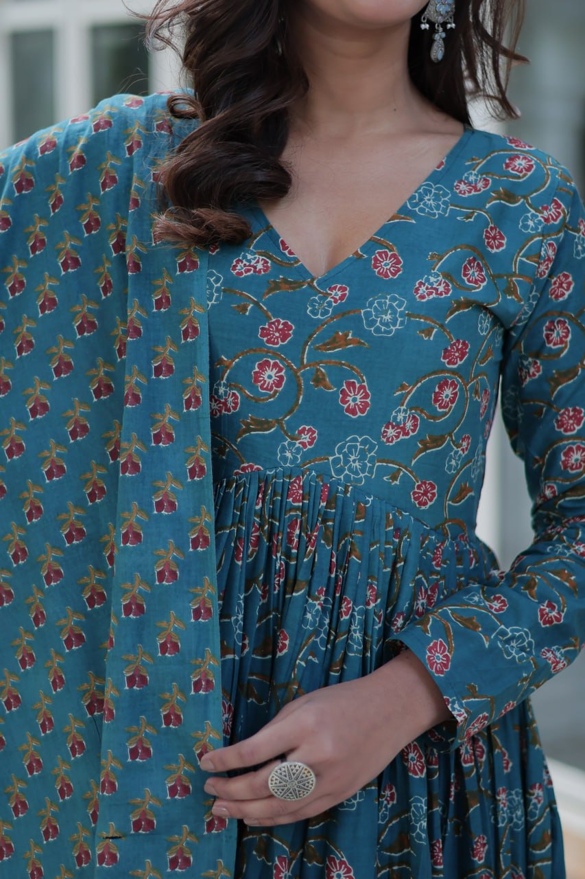 Blue Pure Cotton V-Neck Suit Set with Full Sleeves & Dupatta
