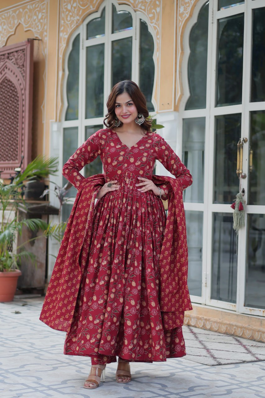 Red Pure Cotton V-Neck Suit Set with Full Sleeves & Dupatta Product Description:
