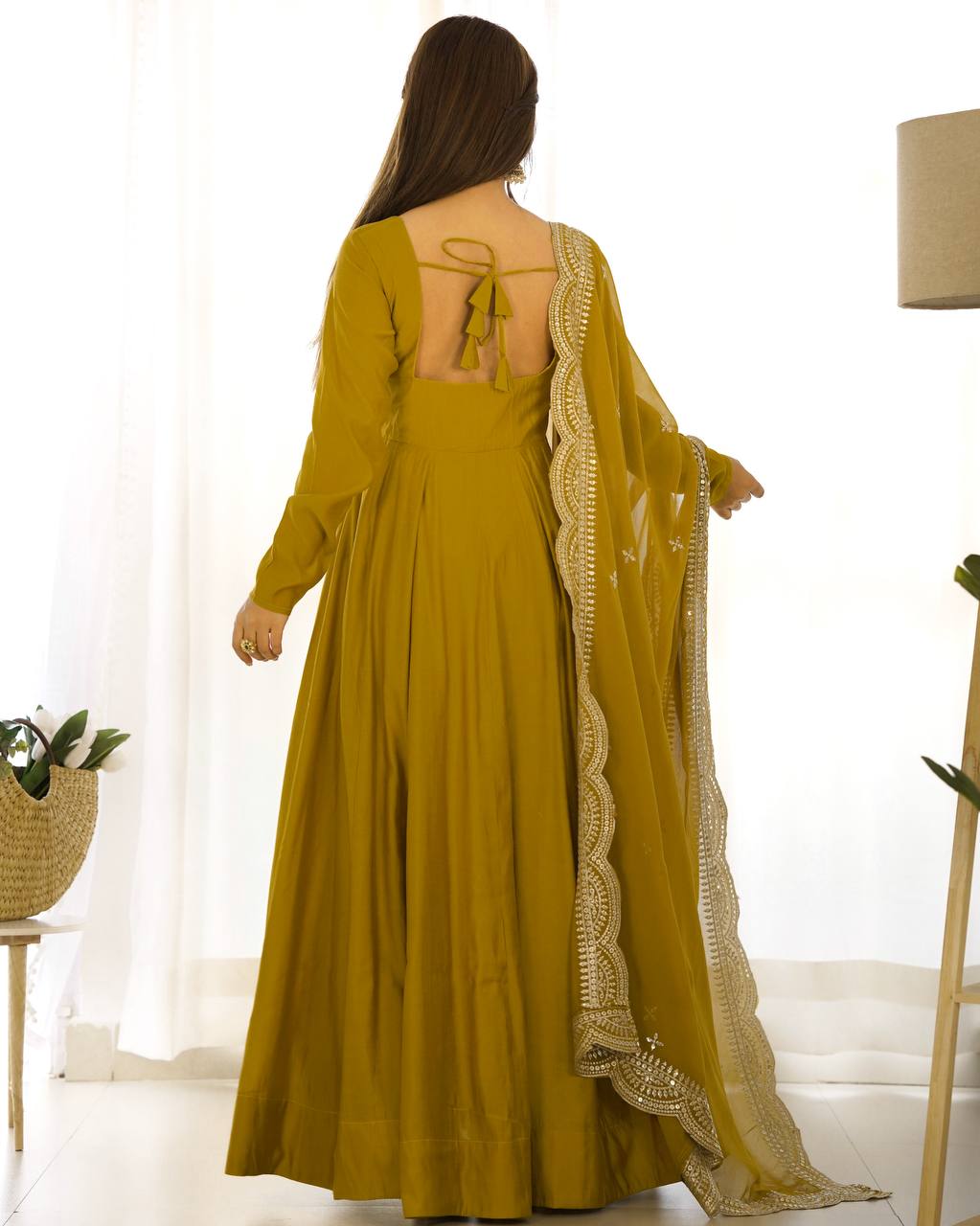 Elegant 16 Kali Romansilk Chanderi Mustrad Yellow Anarkali Set with Embroidery Dupatta