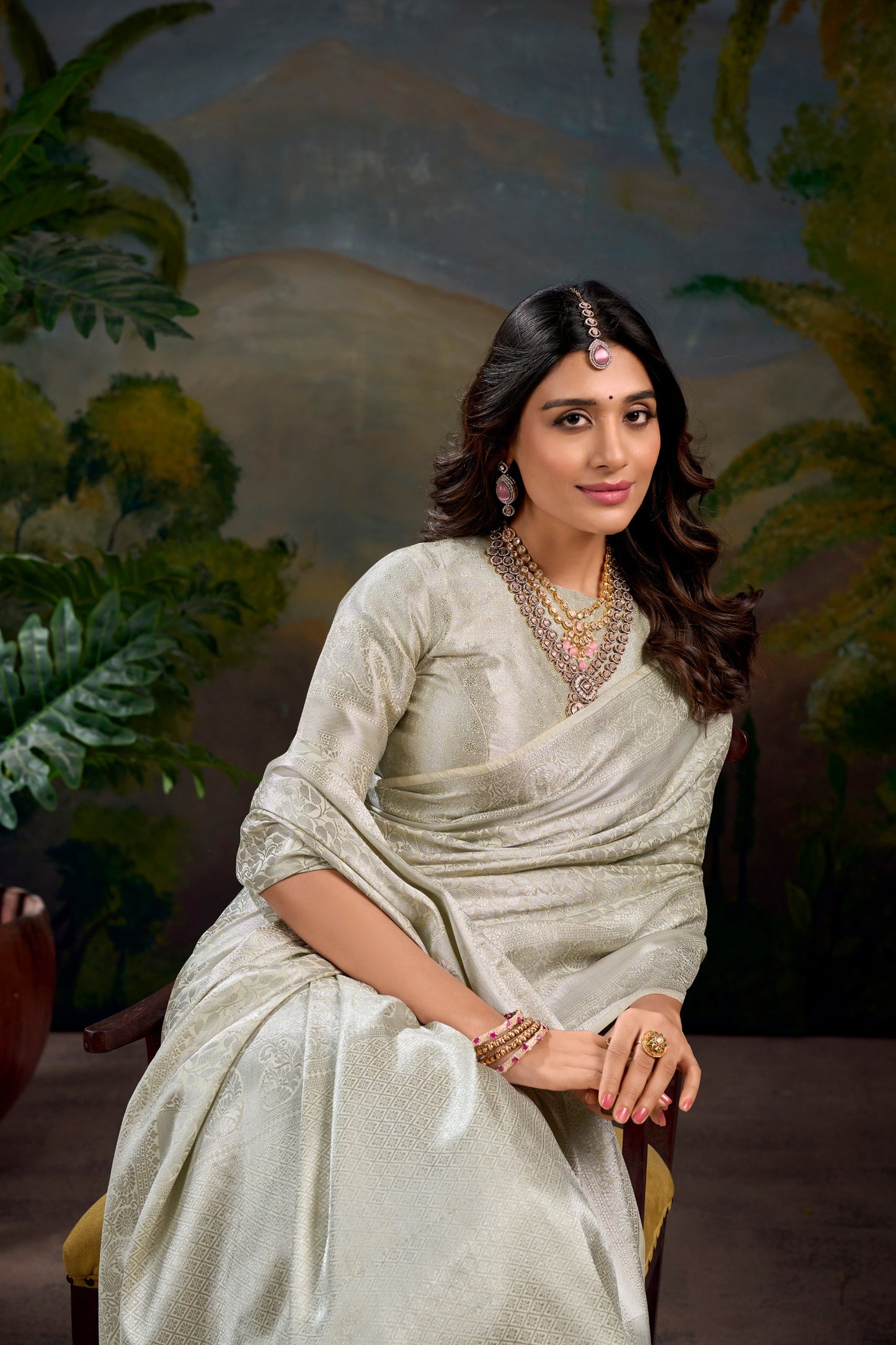 Elegant Kanjivaram Silk White Saree with Zari Weaving Work | Traditional Ethnic Wear for Weddings and Festivals