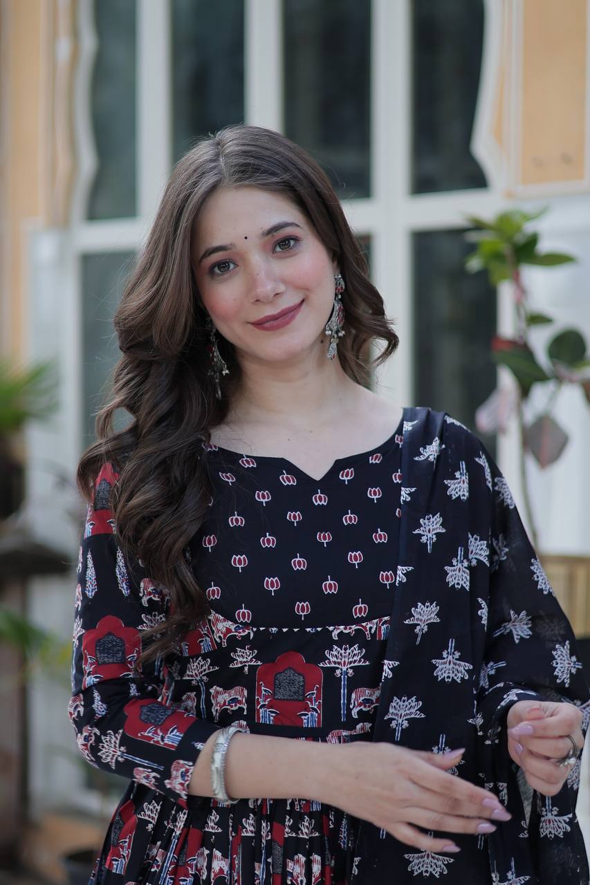 Pure Cotton Navy Blue Suit Set with Fancy Round Neck – Elegant Everyday Wear