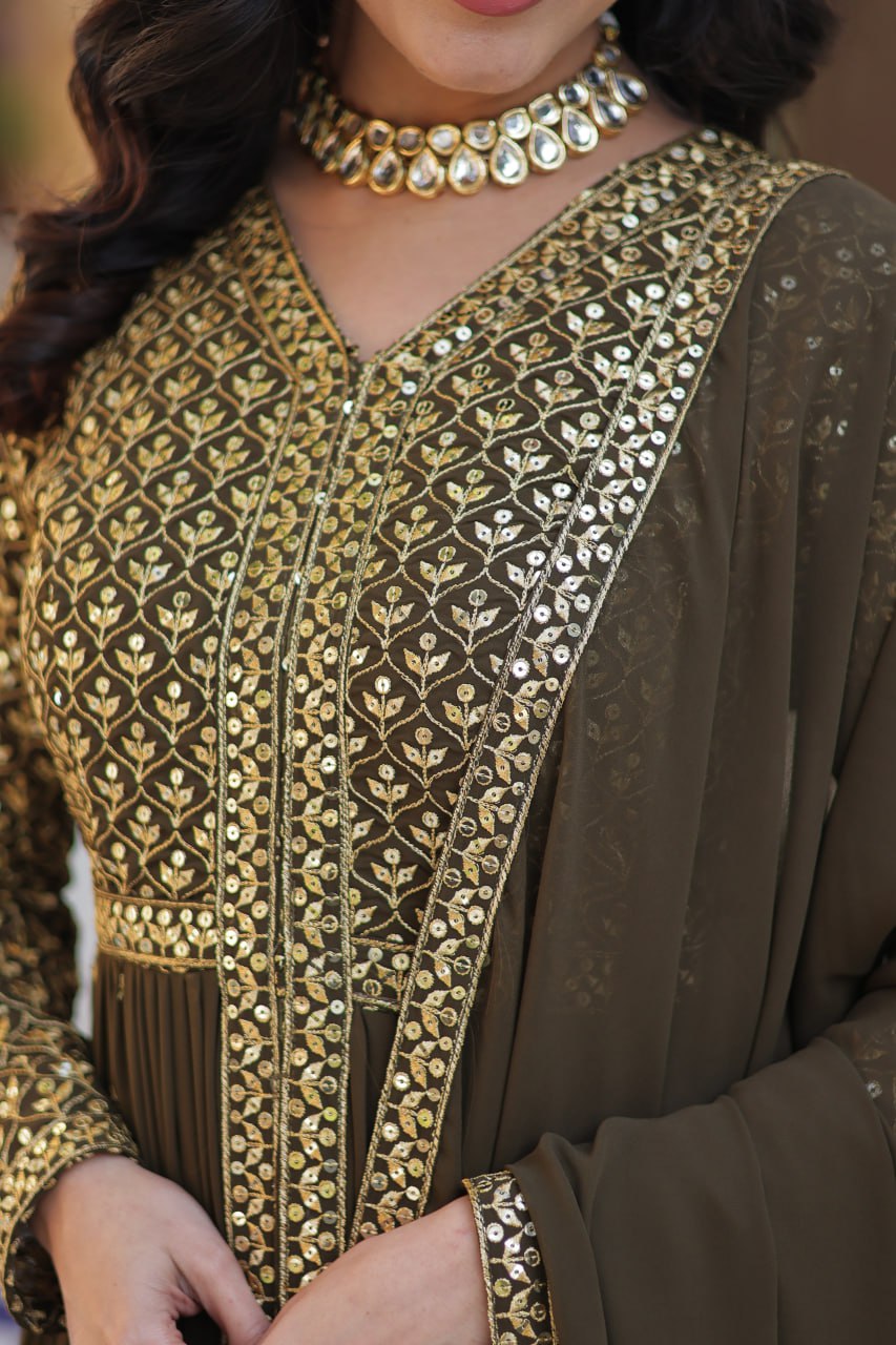 Designer Mehndi Color Three Piece Suit Set