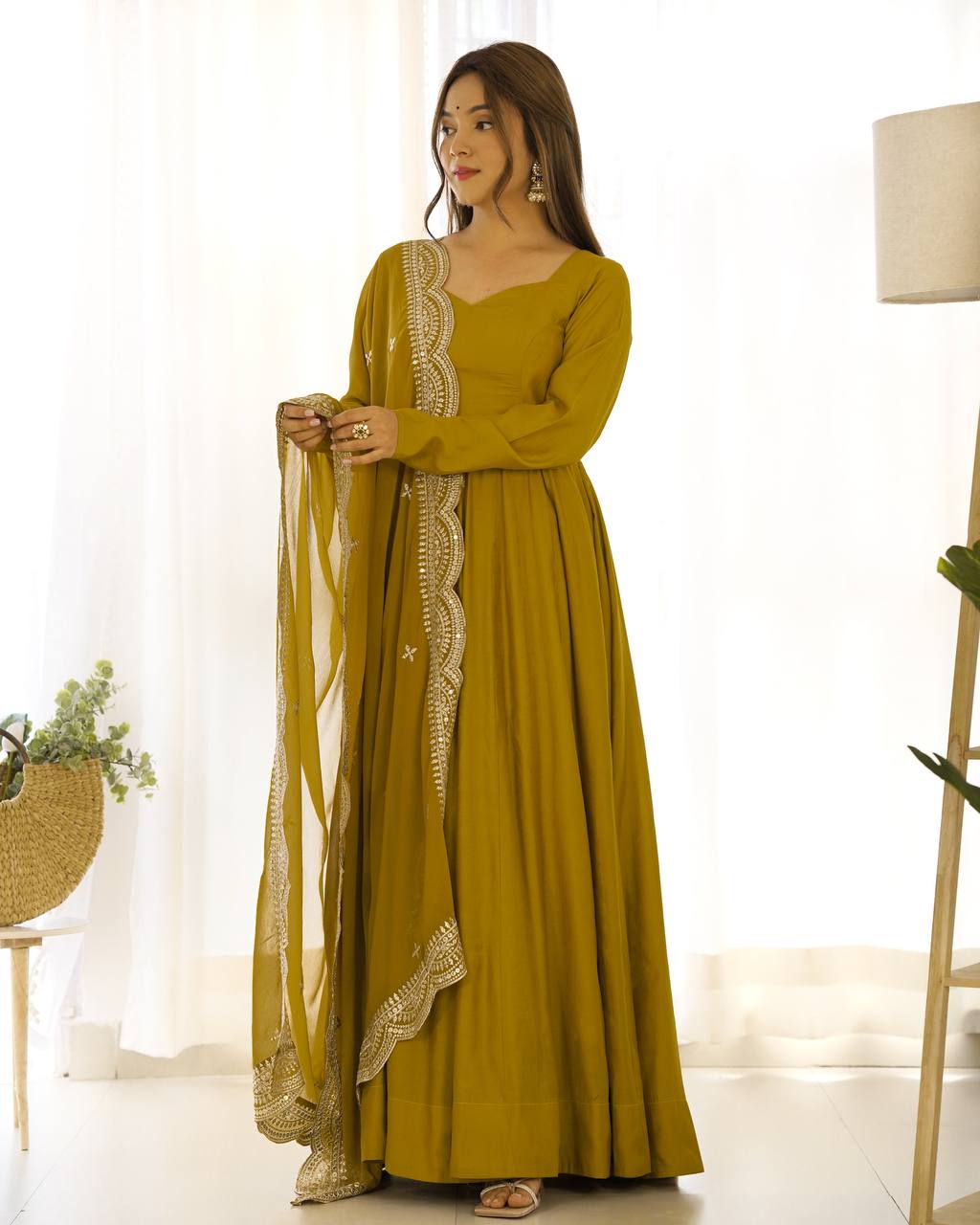 Elegant 16 Kali Romansilk Chanderi Mustrad Yellow Anarkali Set with Embroidery Dupatta