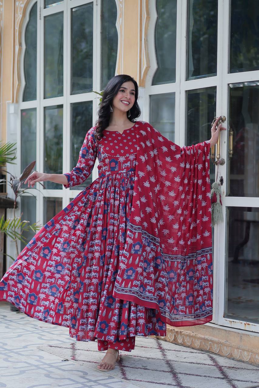 Pure Cotton Pink Suit Set with Fancy Round Neck – Elegant Everyday Wear
