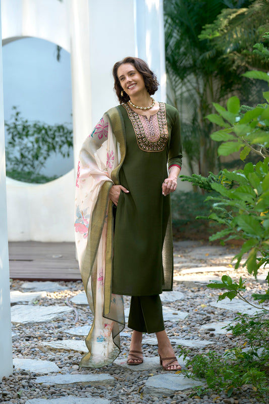 Mehendi Green Vatican Kurta Set with Embroidered Neckline & Organza Butti Dupatta