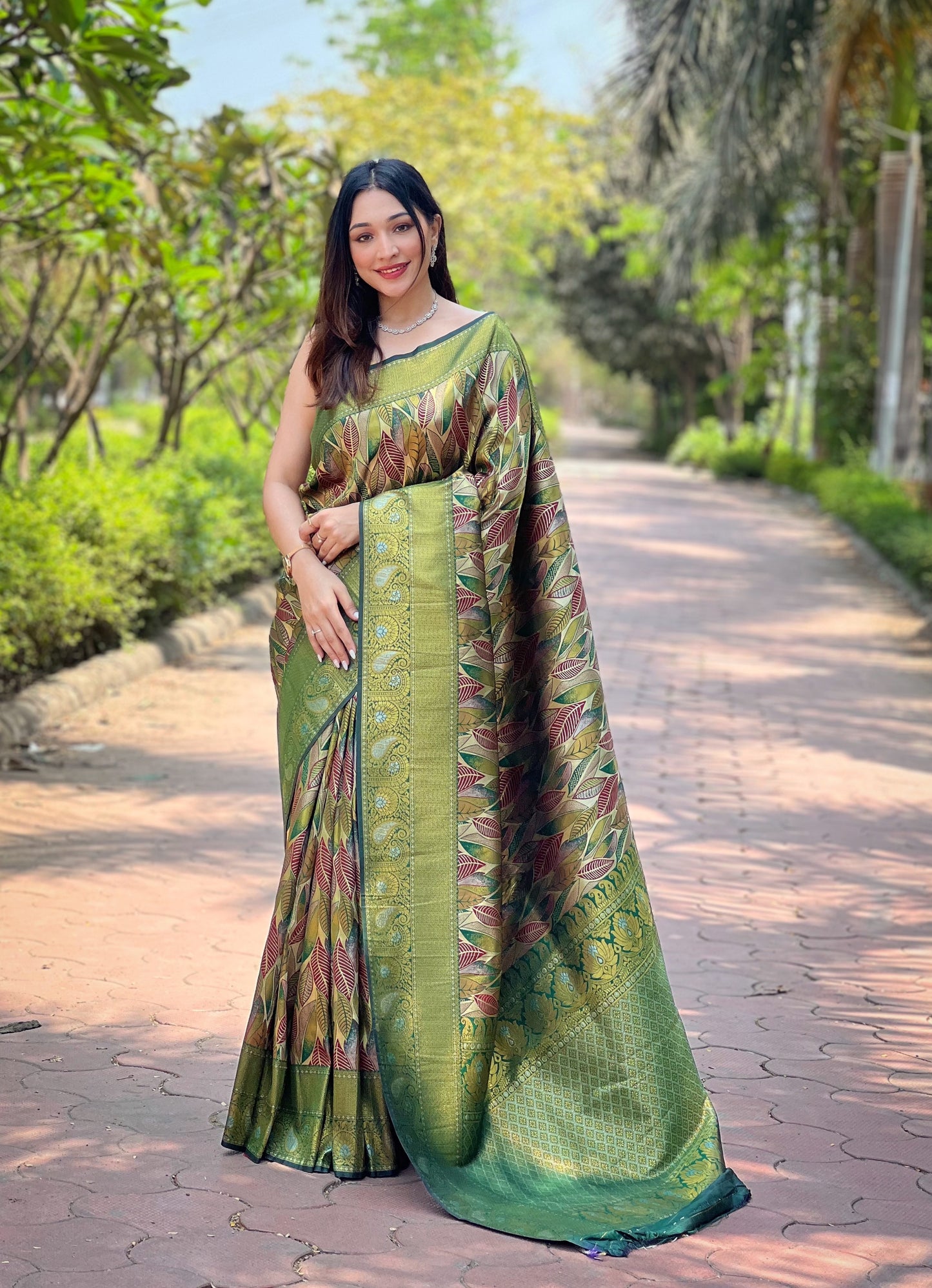 Green Silk Weaving Traditional Saree