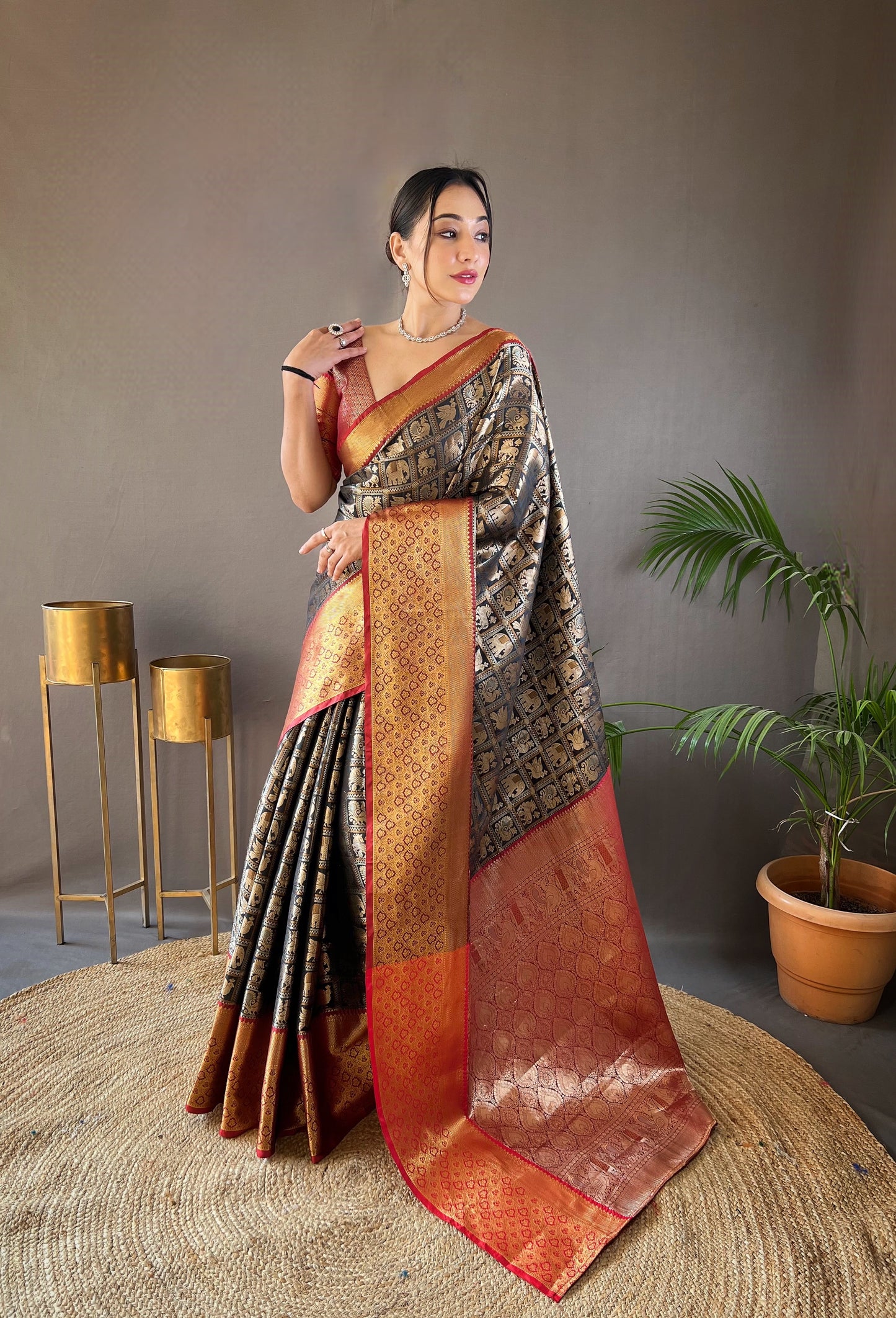 Women Black Pattu Silk And Zari Weaving Rich Pallu Saree With Blouse For Women